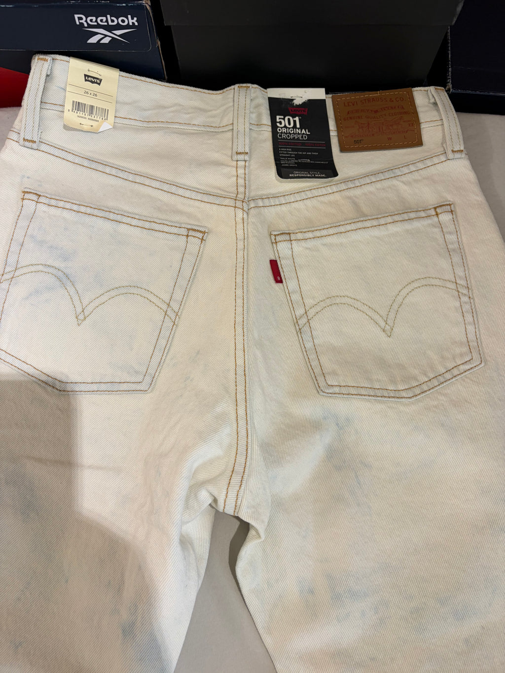 Jean Levi's® 501® Original Cropped Femme Écru – Taille W26 L26 – Neuf avec Étiquette