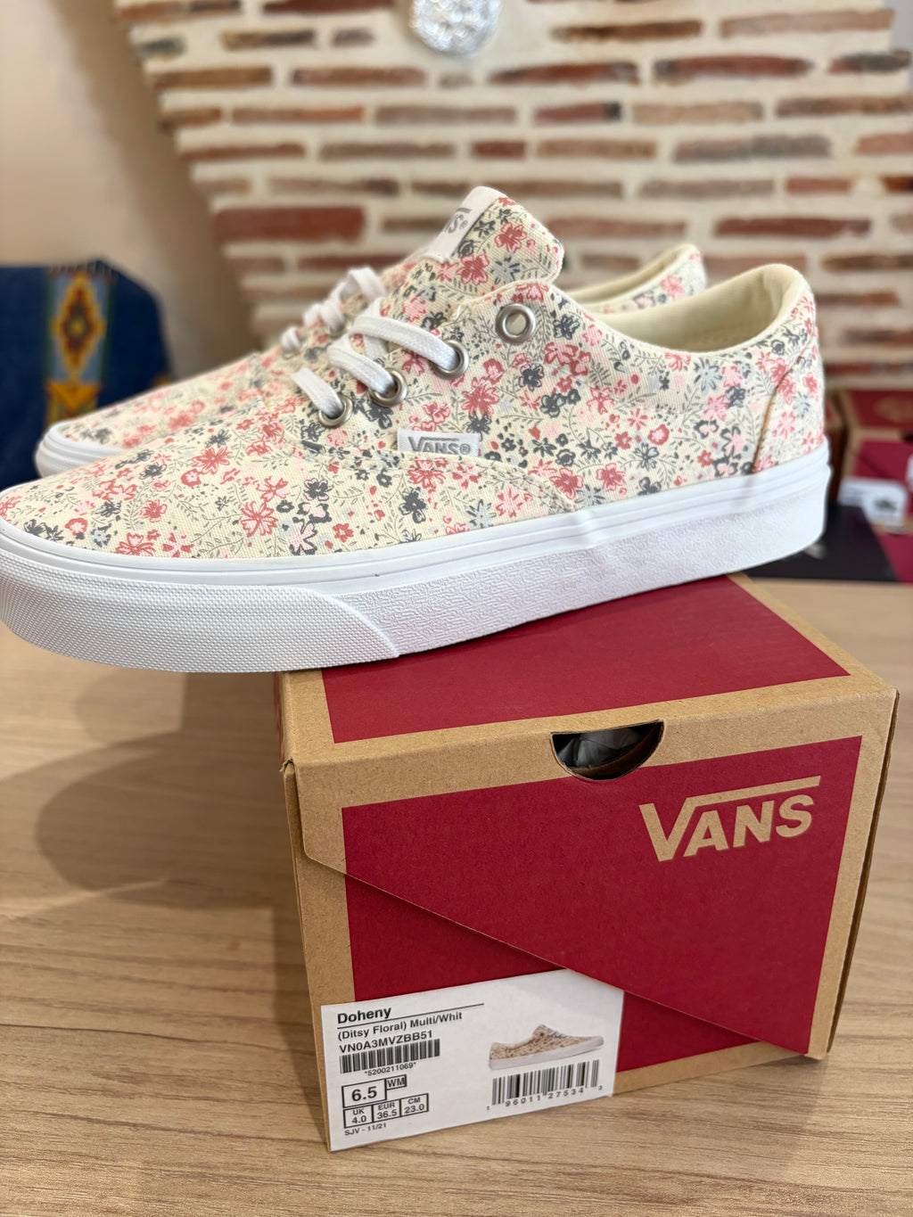 Vans Doheny Ditsy Floral Femme – Pointure 36,5 – Neuves avec boîte