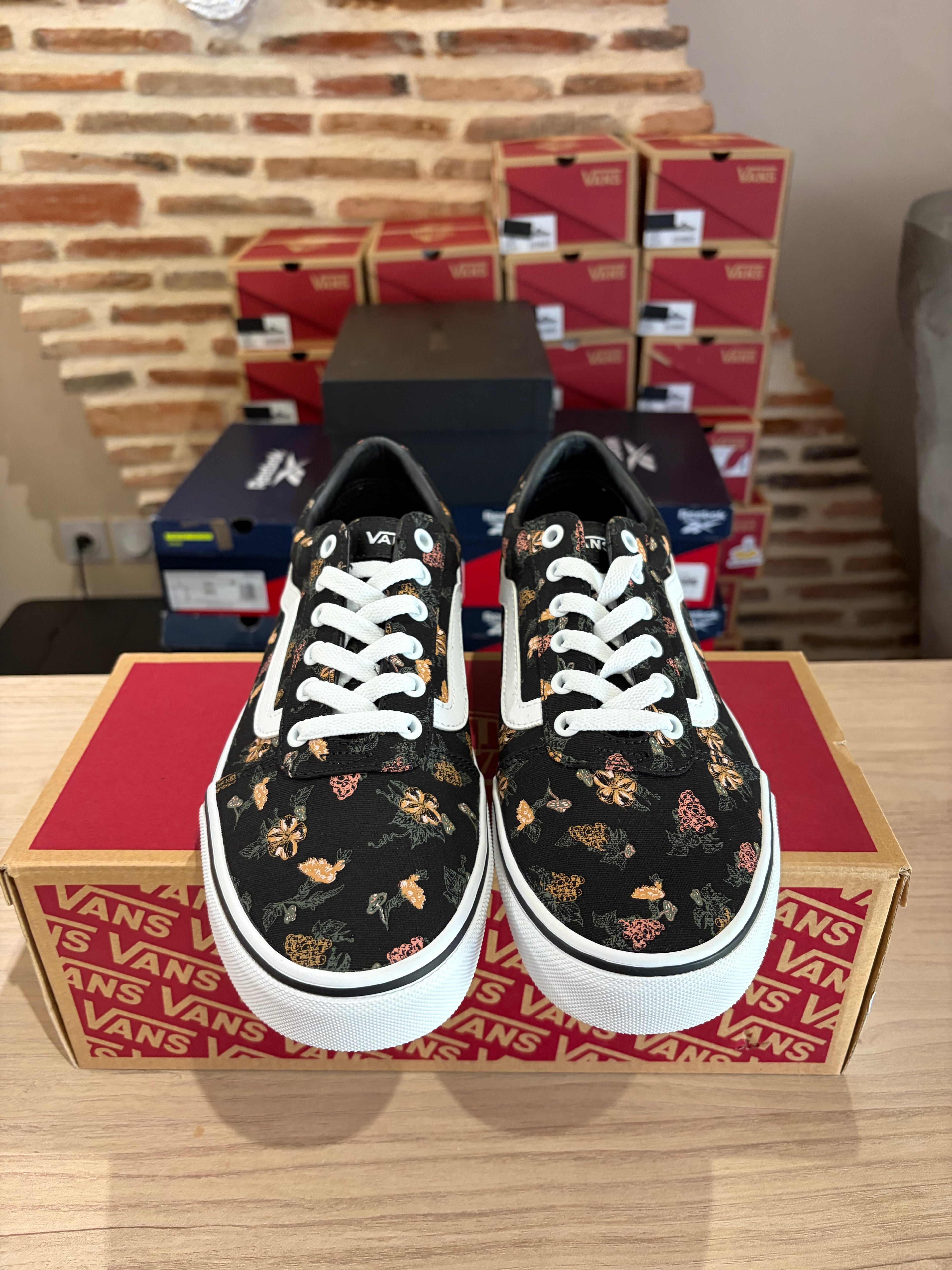Vans Ward Garden Floral Black/White – Baskets Femme Taille 41
