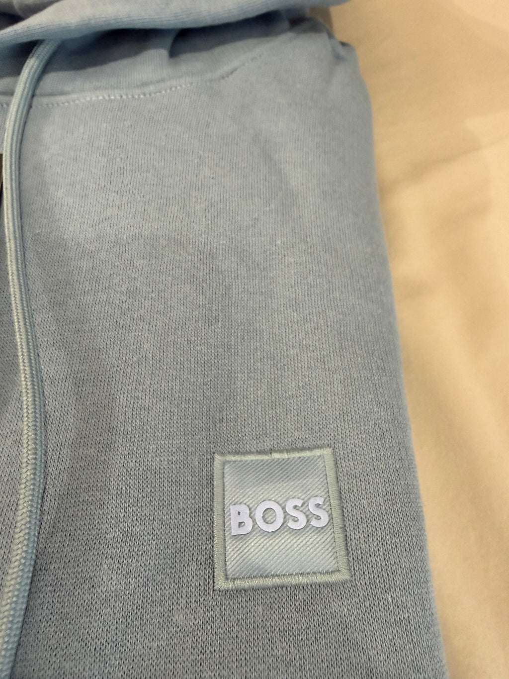 BOSS – Sweat à Capuche Homme Bleu Ciel Logo Patch – Taille M