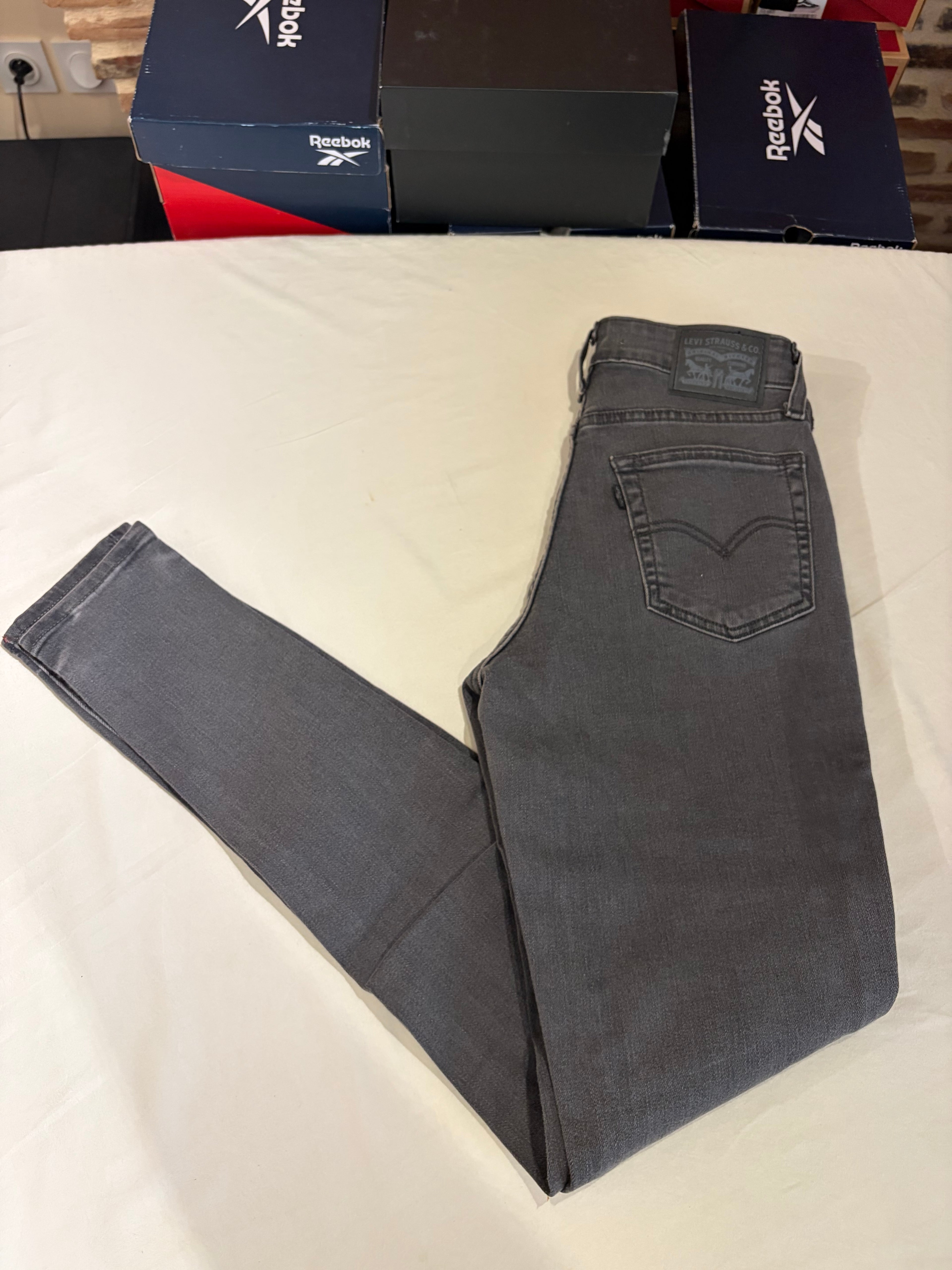 Levi's 721 High Rise Skinny Femme Neuf - Jean Gris Délavé Taille 25x32