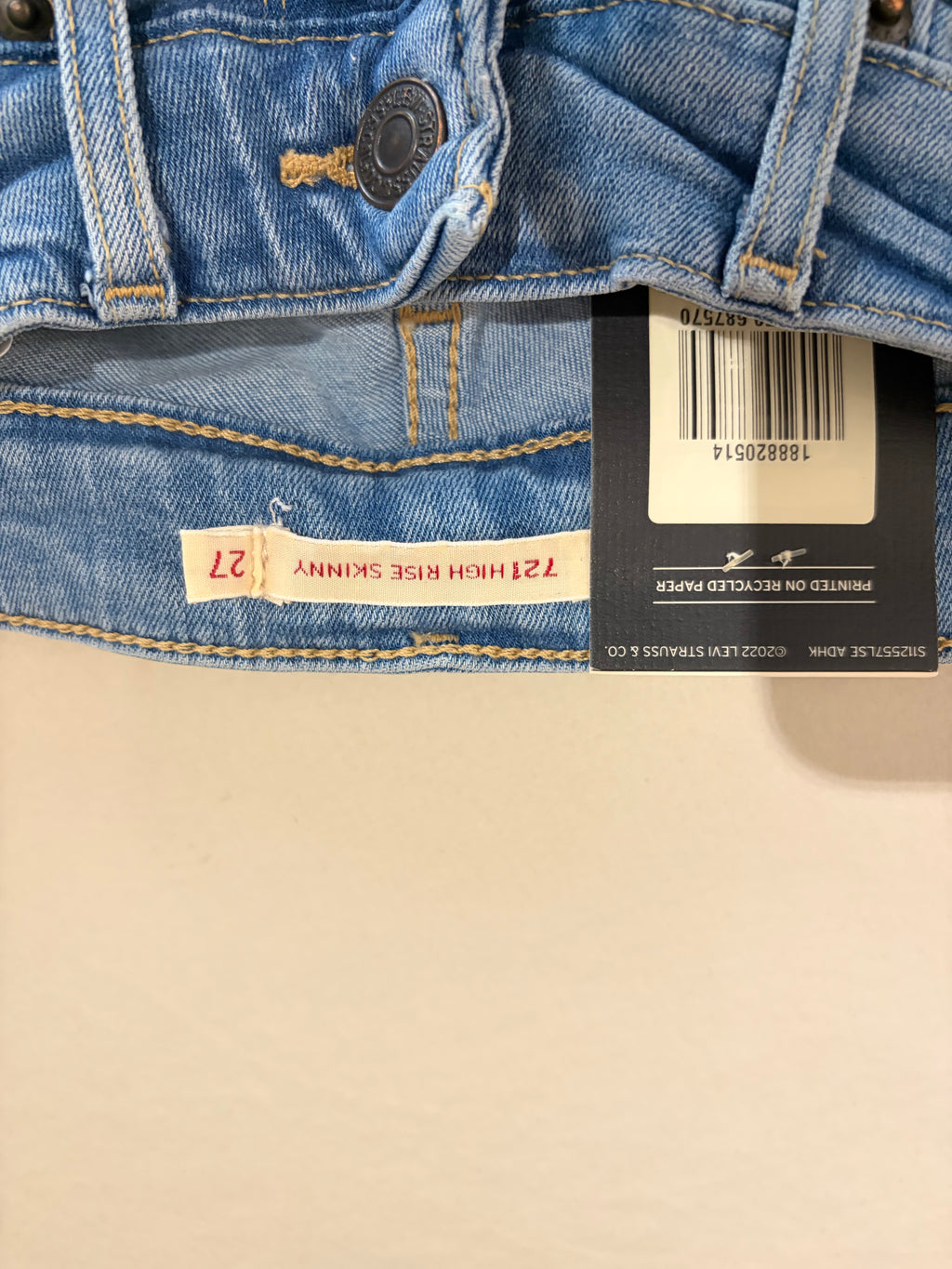 Jean Levi's® 721 High-Rise Skinny Femme Bleu Denim Clair – Taille W27 L30 – Neuf avec Étiquette