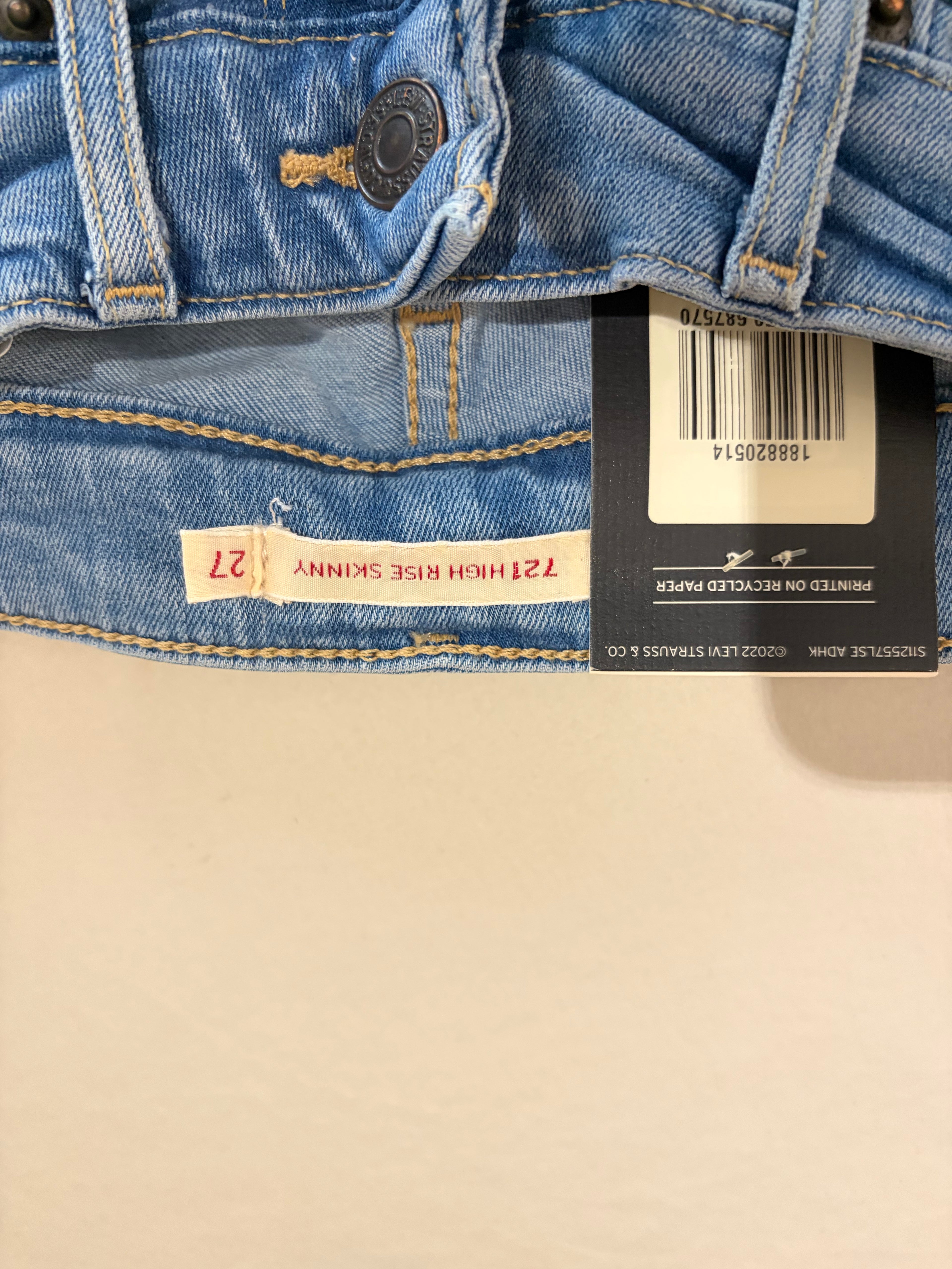 Jean Levi's® 721 High-Rise Skinny Femme Bleu Denim Clair – Taille W27 L30 – Neuf avec Étiquette