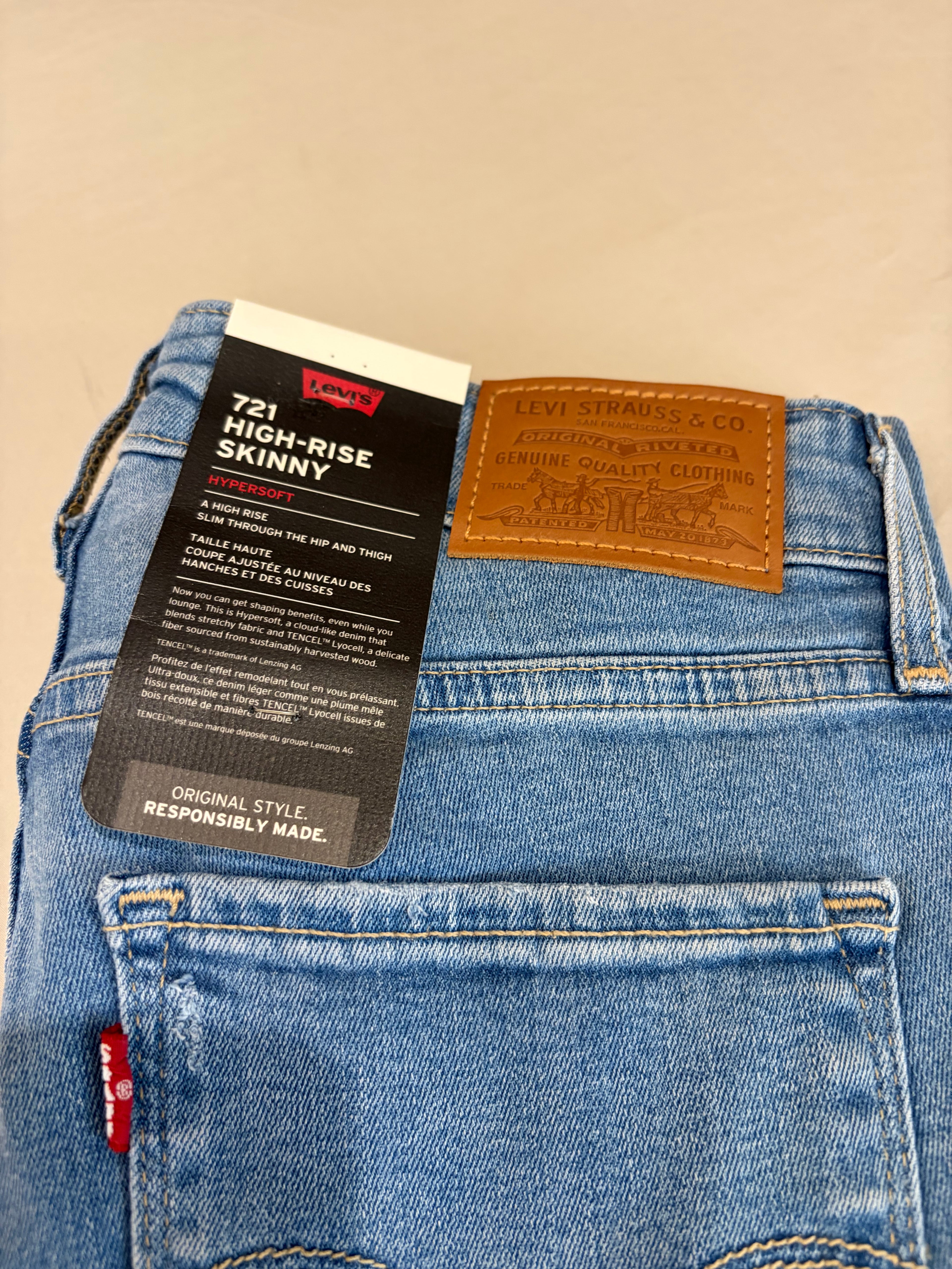 Jean Levi's® 721 High-Rise Skinny Femme Bleu Denim Clair – Taille W27 L30 – Neuf avec Étiquette