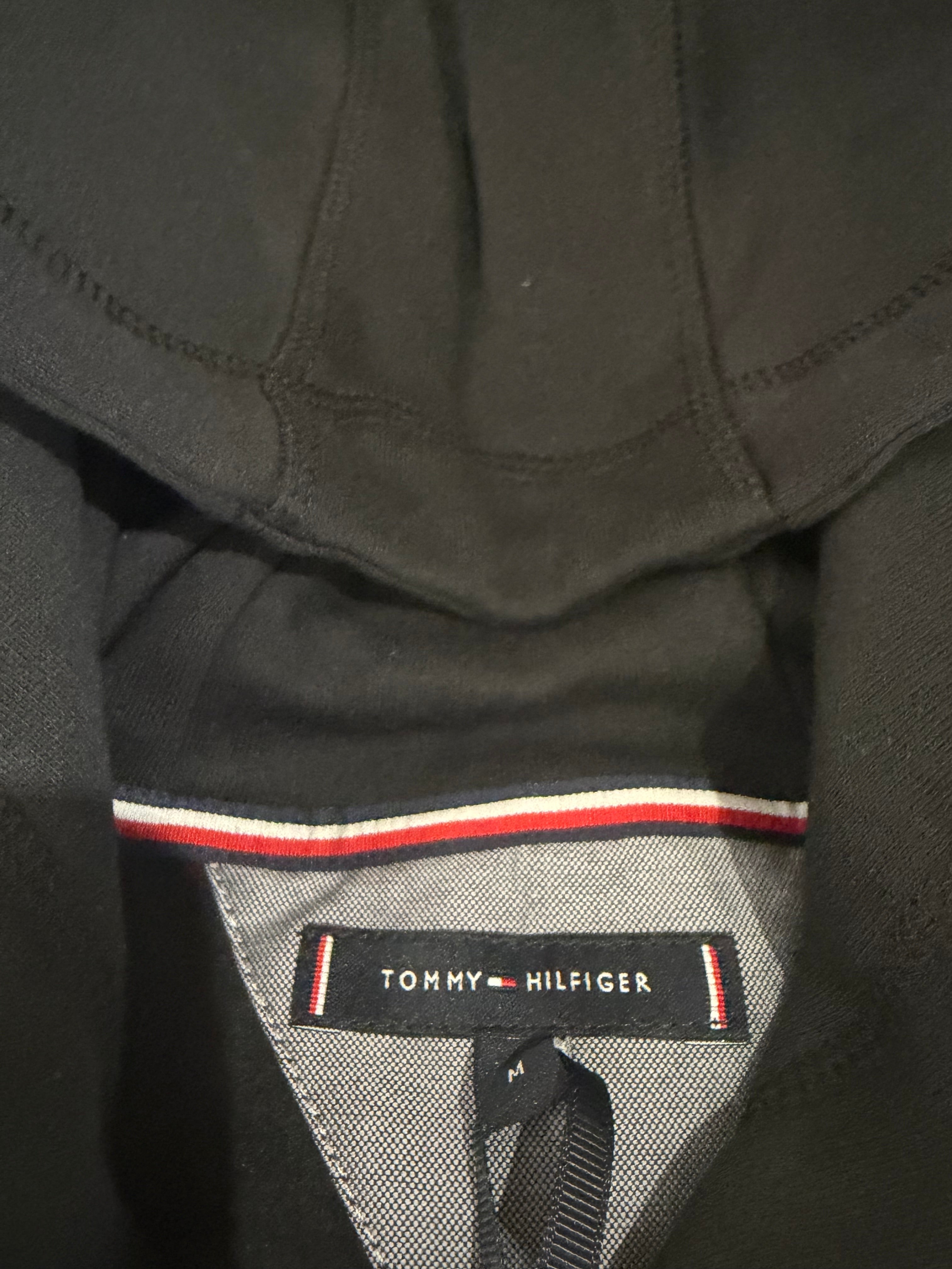 Sweat à capuche Tommy Hilfiger Logo Noir Homme – Taille M – Neuf avec étiquette