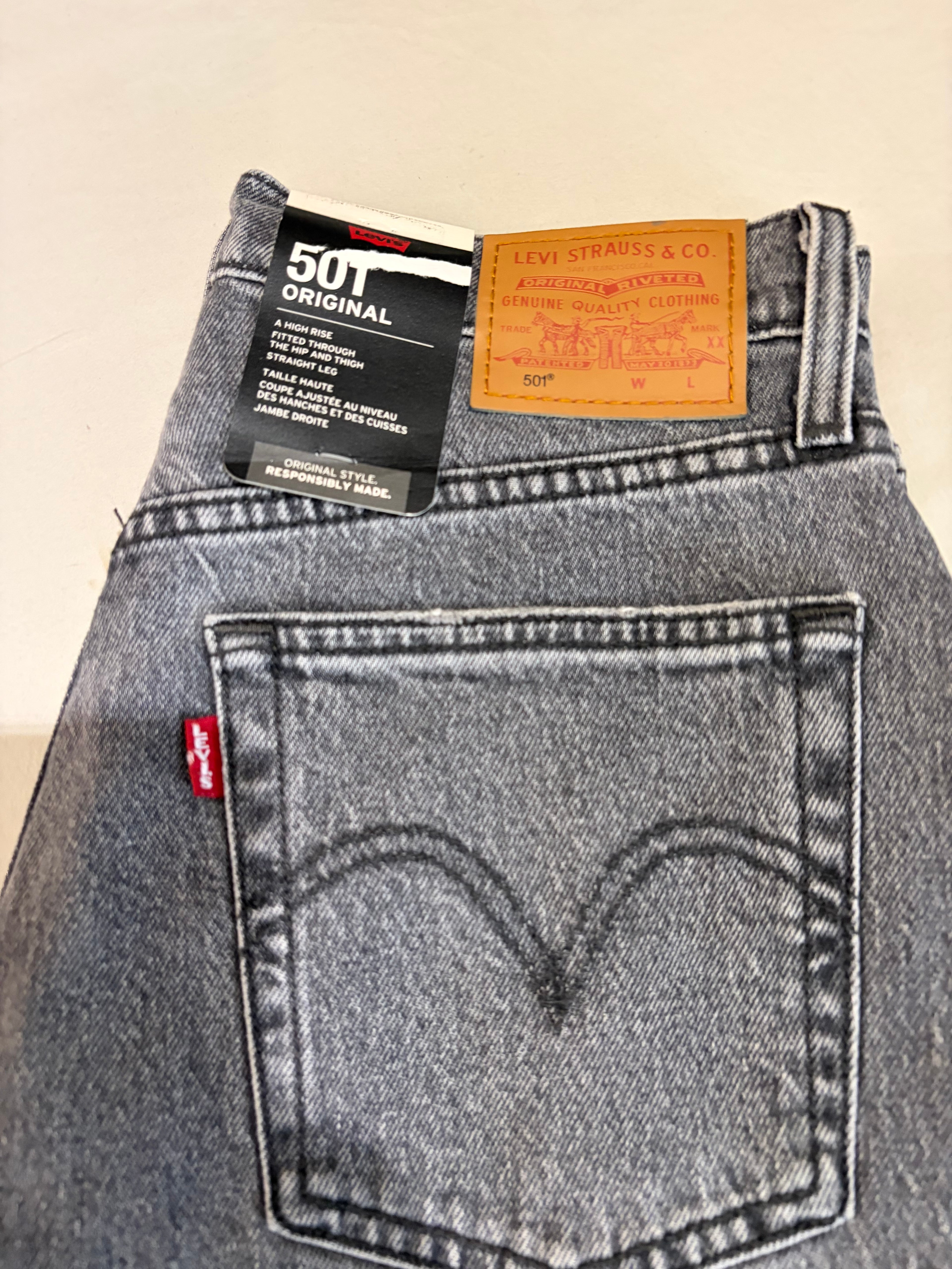Jean Levi's® 501® Original Femme Gris Délavé – Taille W27 L30 – Neuf avec Étiquette