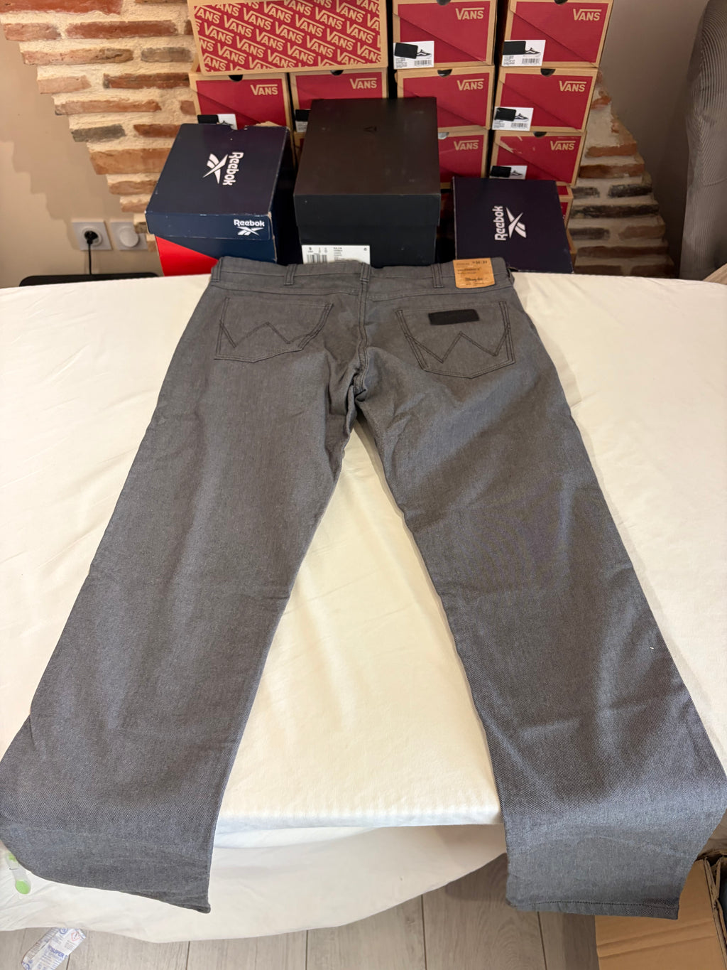 Jean Wrangler Greensboro Modern Straight Homme Gris W34 L34 Neuf