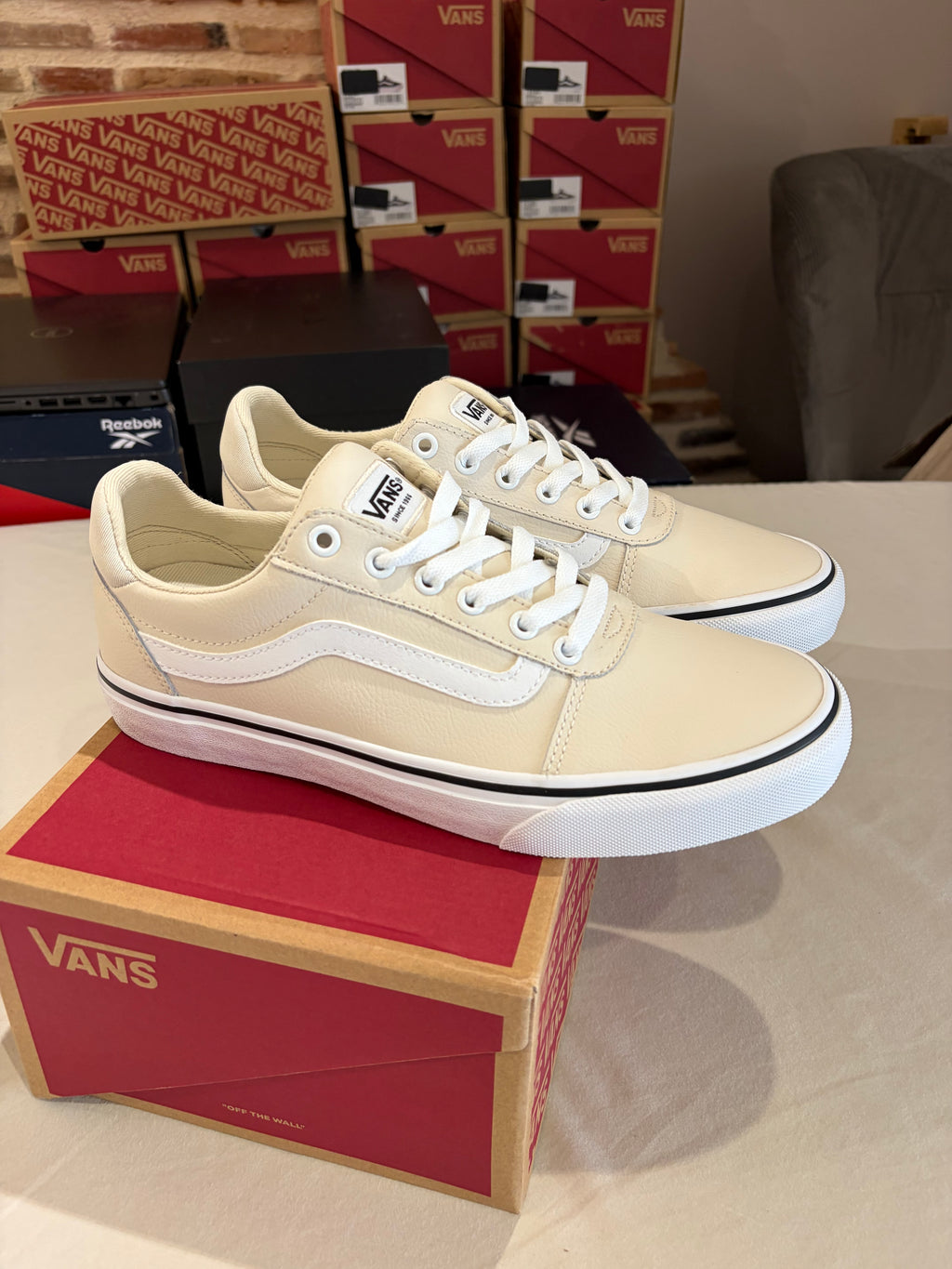 Vans Ward Deluxe Tumble Leather Birch – Homme – Taille 40,5 – Neuves avec boîte