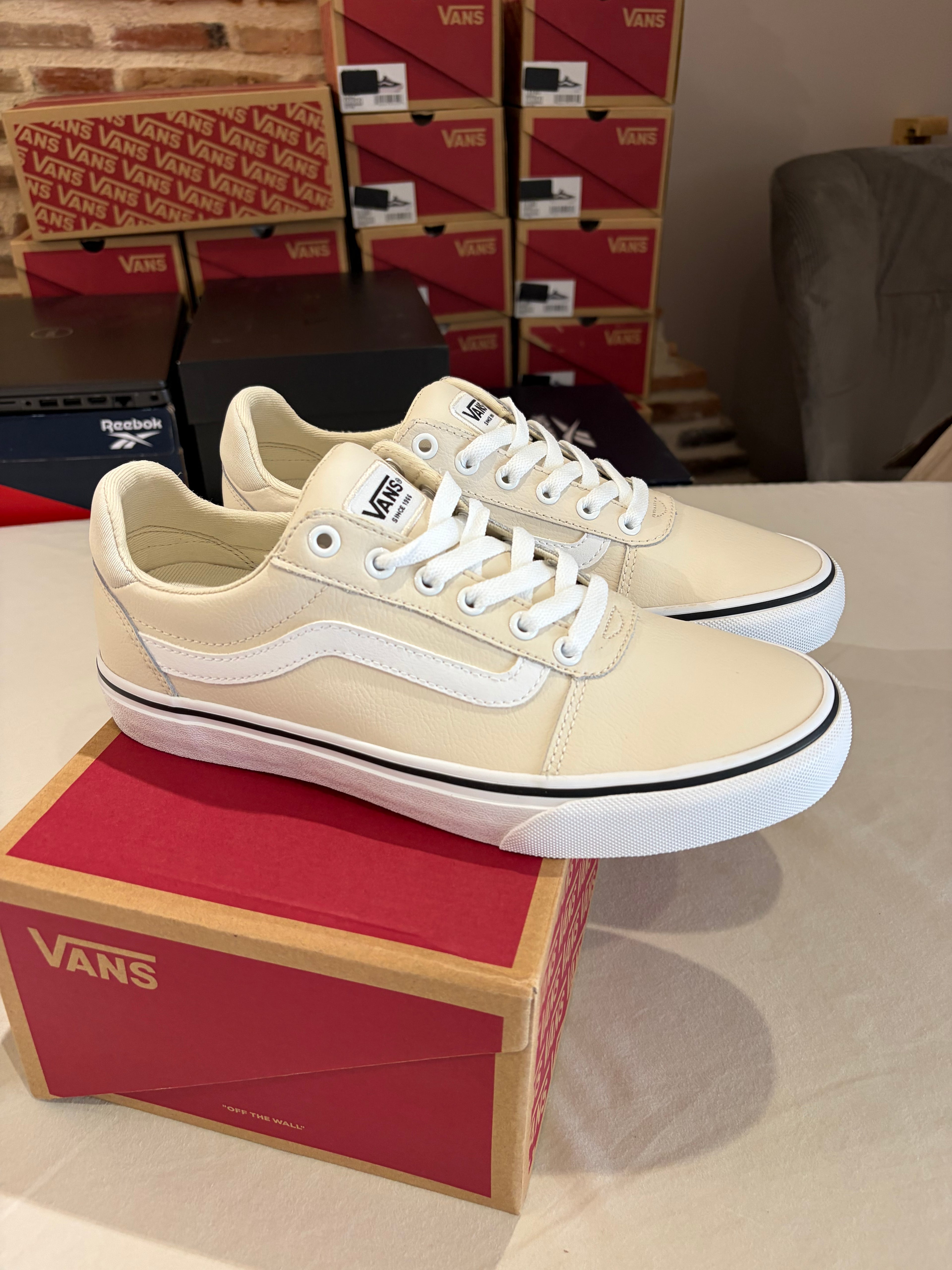 Vans Ward Deluxe Tumble Leather Birch – Homme – Taille 40,5 – Neuves avec boîte