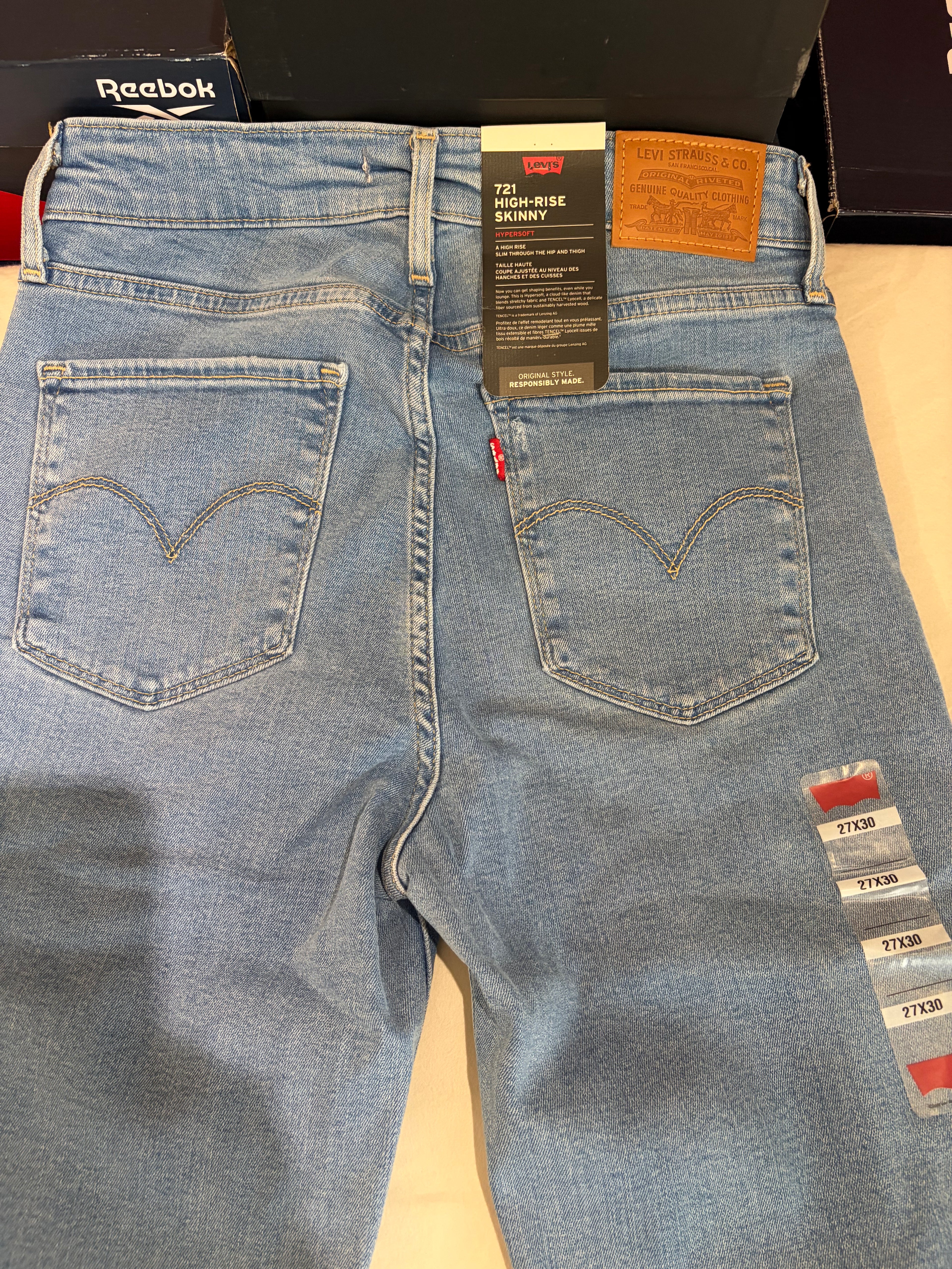 Jean Levi's® 721 High-Rise Skinny Femme Bleu Denim Clair – Taille W27 L30 – Neuf avec Étiquette