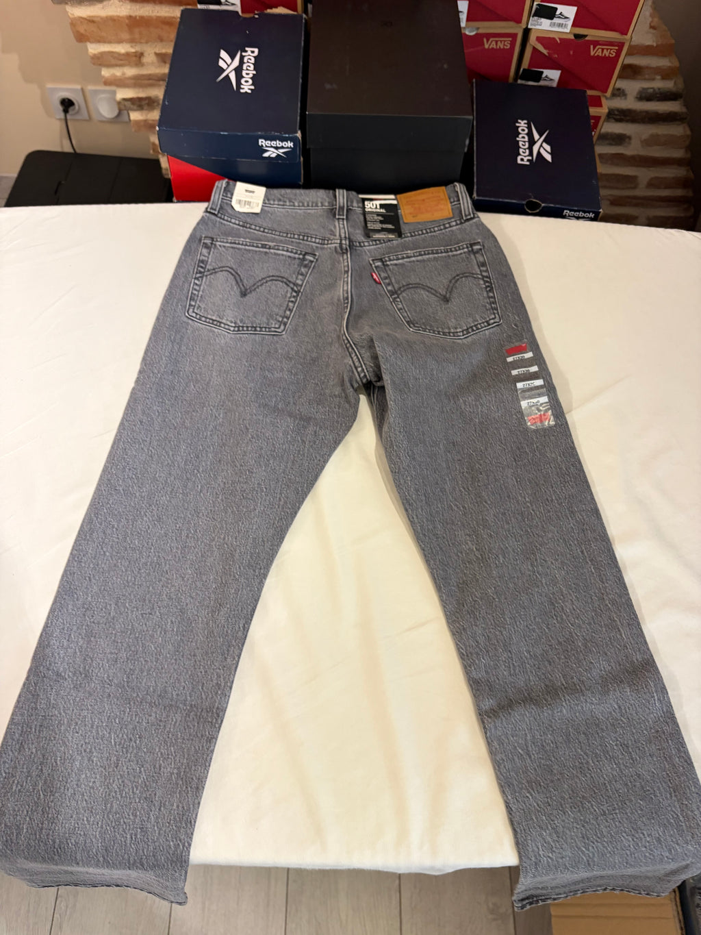 Jean Levi's® 501® Original Femme Gris Délavé – Taille W27 L30 – Neuf avec Étiquette
