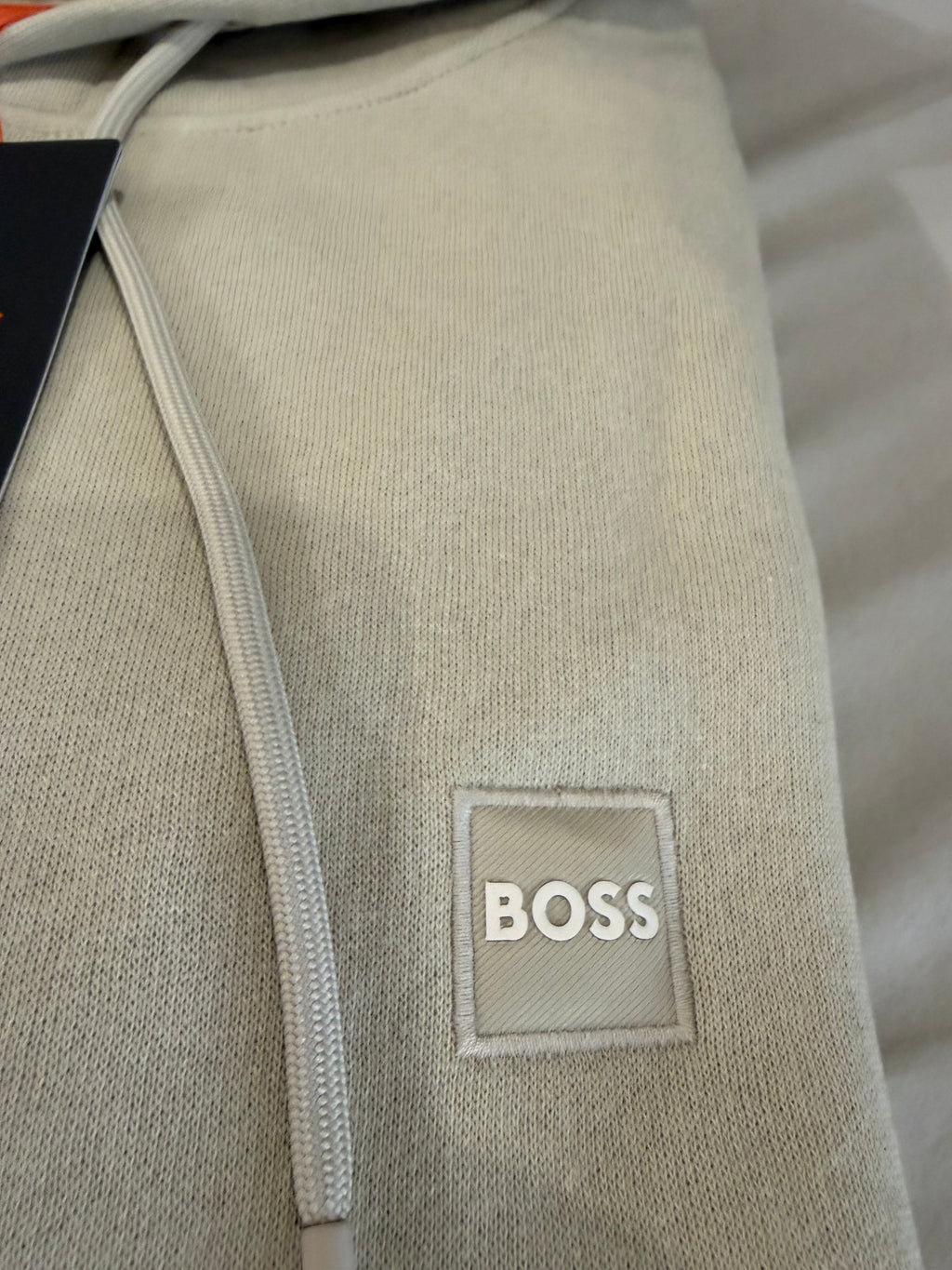 BOSS – Sweat à Capuche Homme Beige Clair Logo Patch – Taille XXL