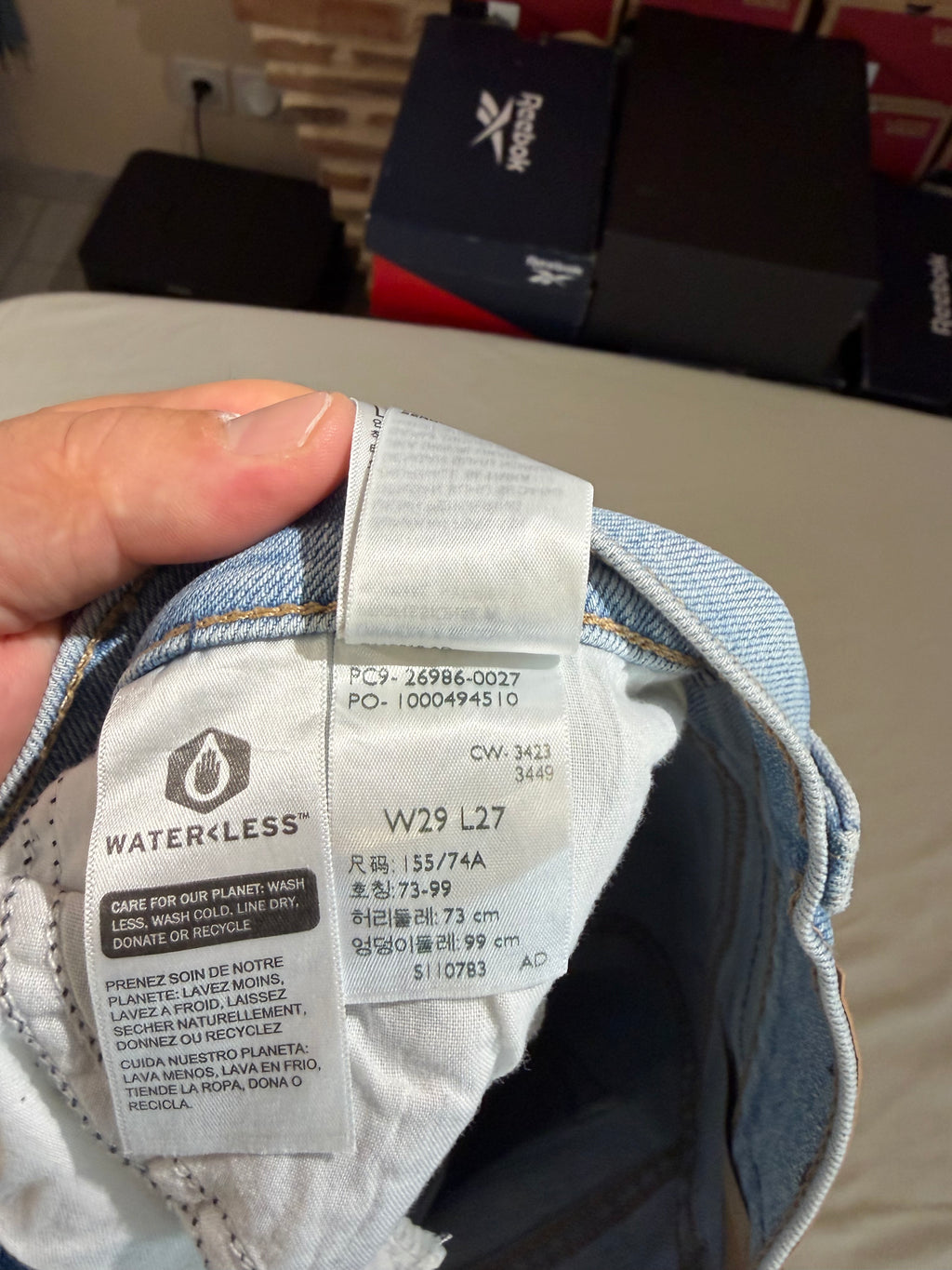 Jean Levi's® High-Waisted Mom Jeans Femme Bleu Denim Clair – Taille W29 L27 – Neuf avec Étiquette