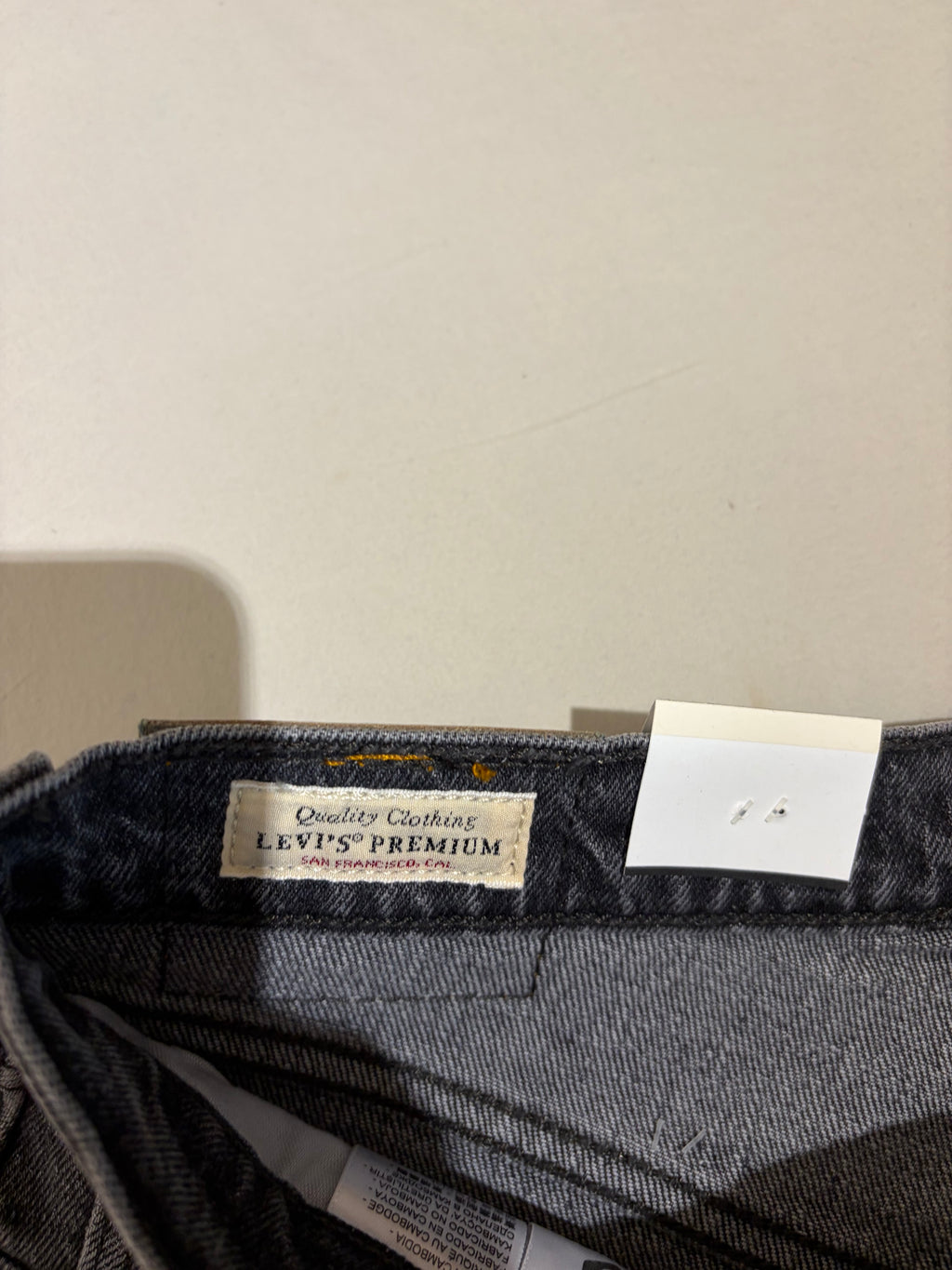 Jean Levi's® 501® Original Femme Gris Délavé – Taille W27 L32 – Neuf avec Étiquette
