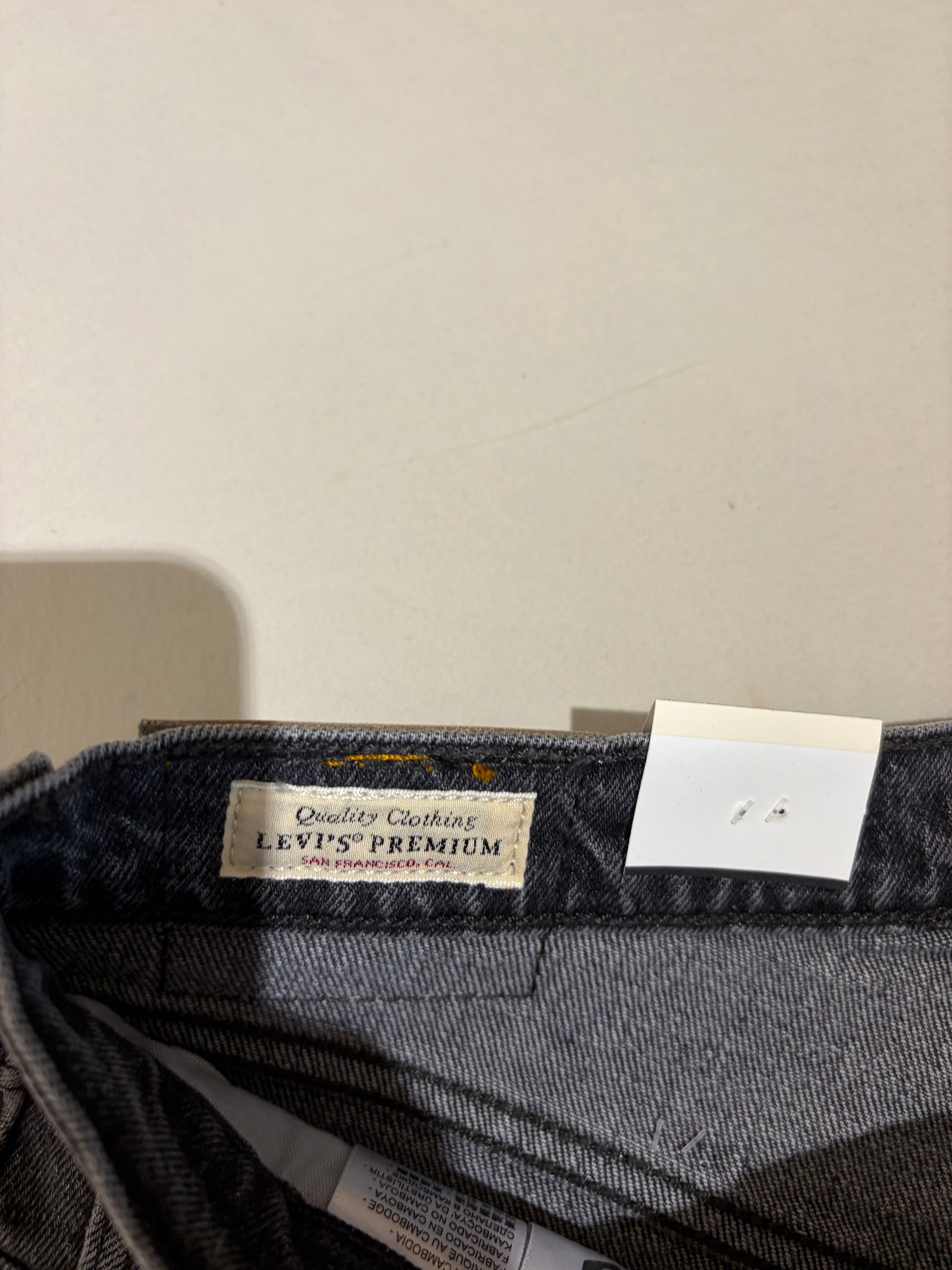 Jean Levi's® 501® Original Femme Gris Délavé – Taille W27 L32 – Neuf avec Étiquette