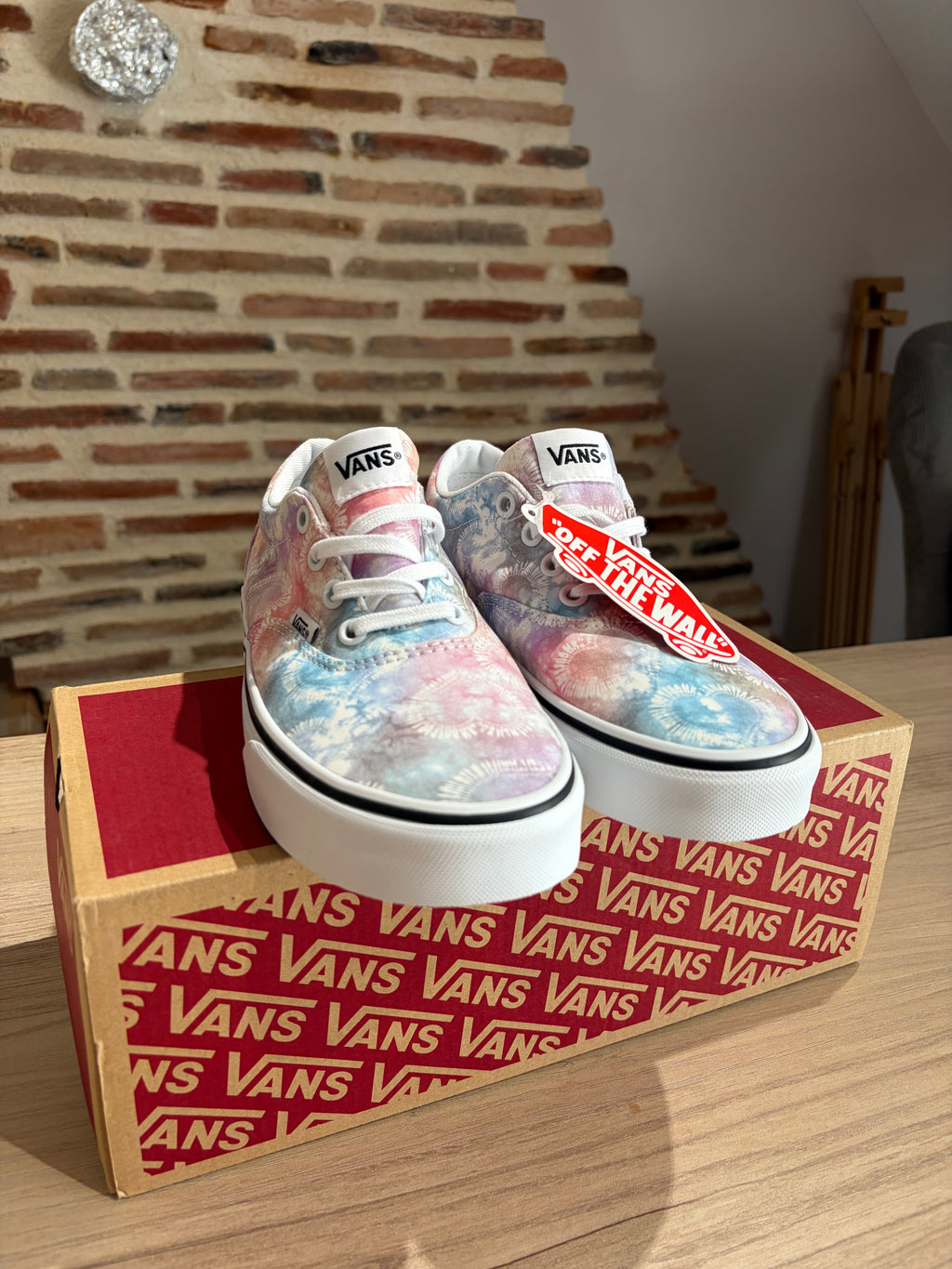Vans Era Heart Tie Dye Multi/White Femme - Taille 36 EU - Neuves avec boîte
