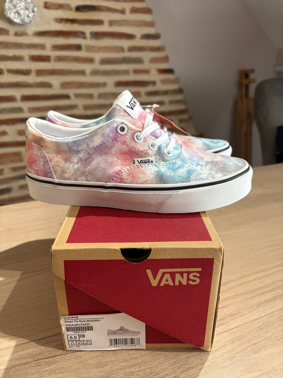 Vans Era Heart Tie Dye Multi/White Femme - Taille 36 EU - Neuves avec boîte