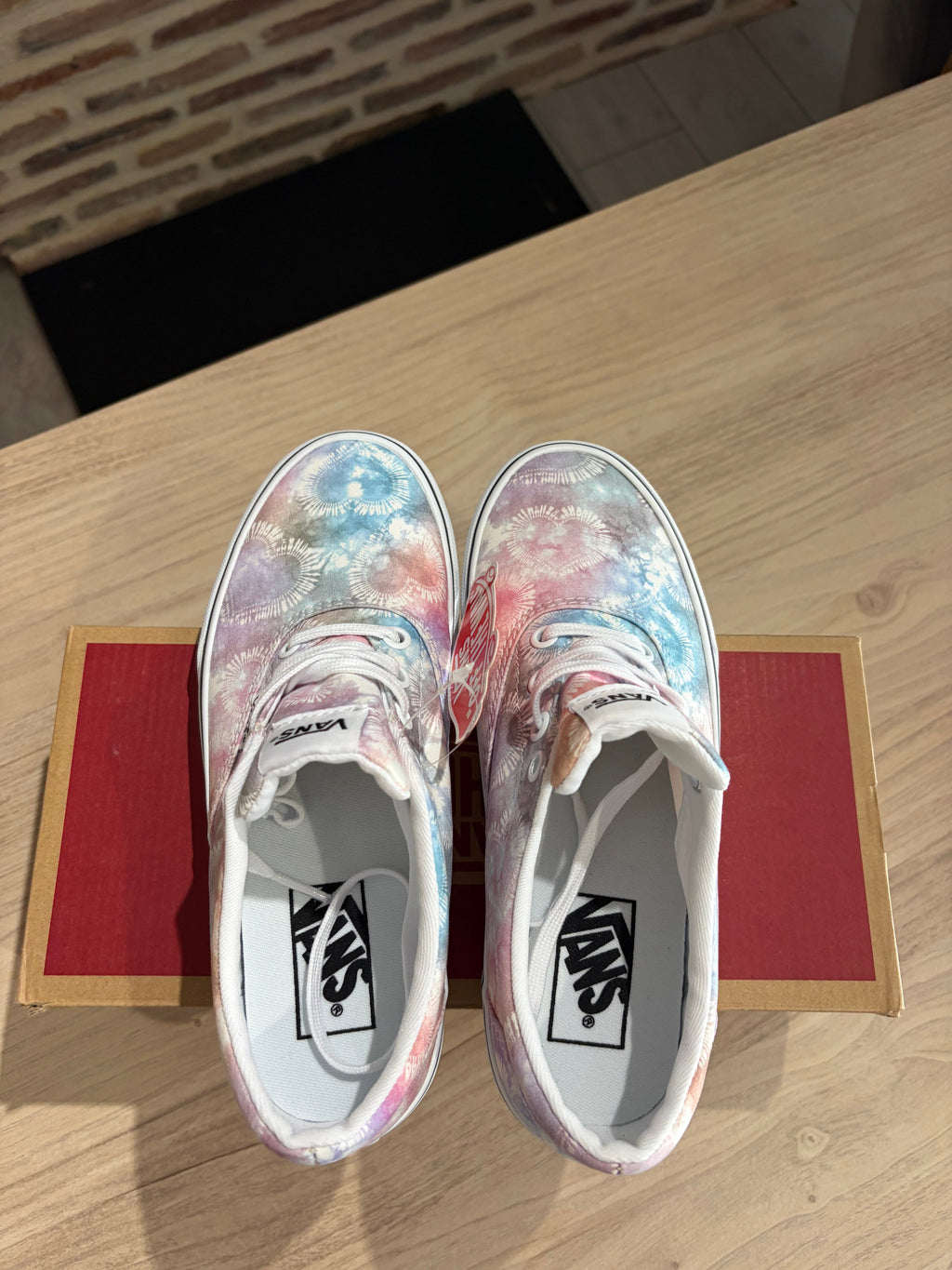 Vans Era Heart Tie Dye Multi/White Femme - Taille 36 EU - Neuves avec boîte