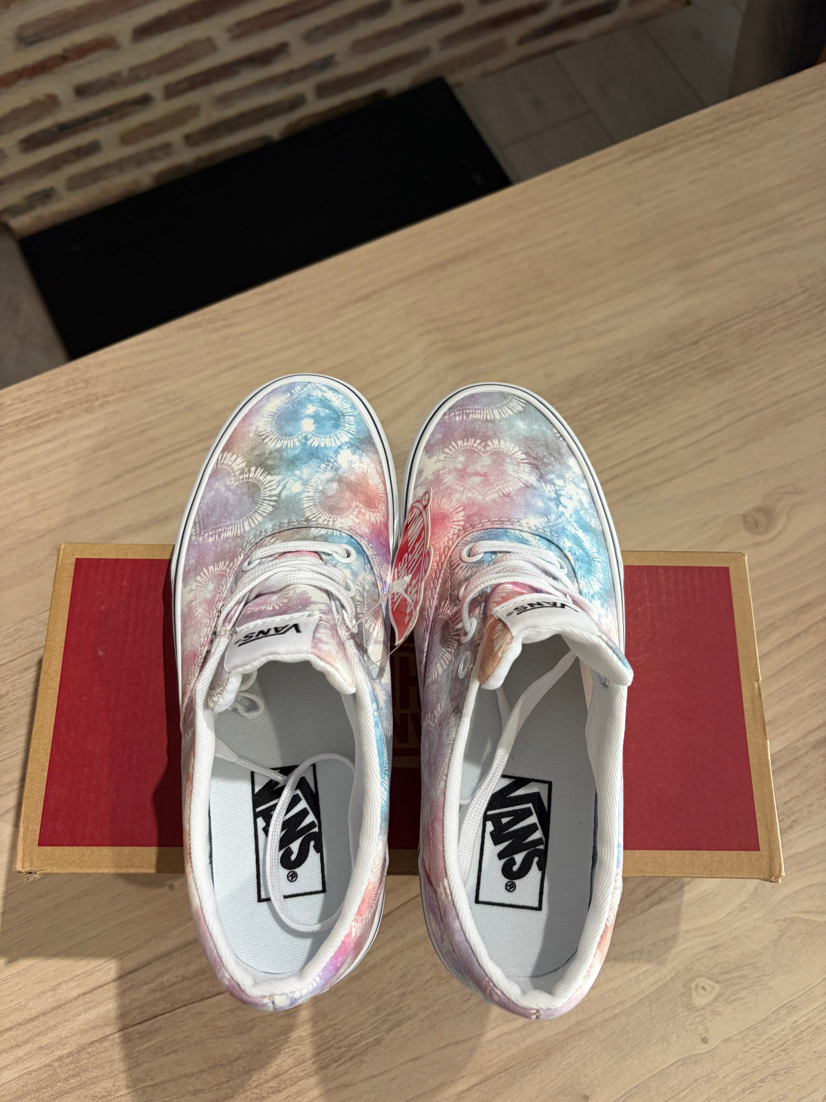 Vans Era Heart Tie Dye Multi/White Femme - Taille 36 EU - Neuves avec boîte