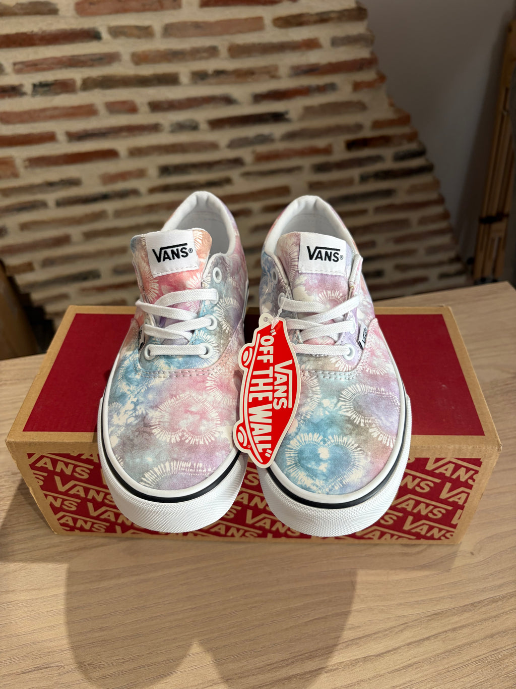 Vans Era Heart Tie Dye Multi/White Femme – Taille 36 EU – Neuves avec boîte