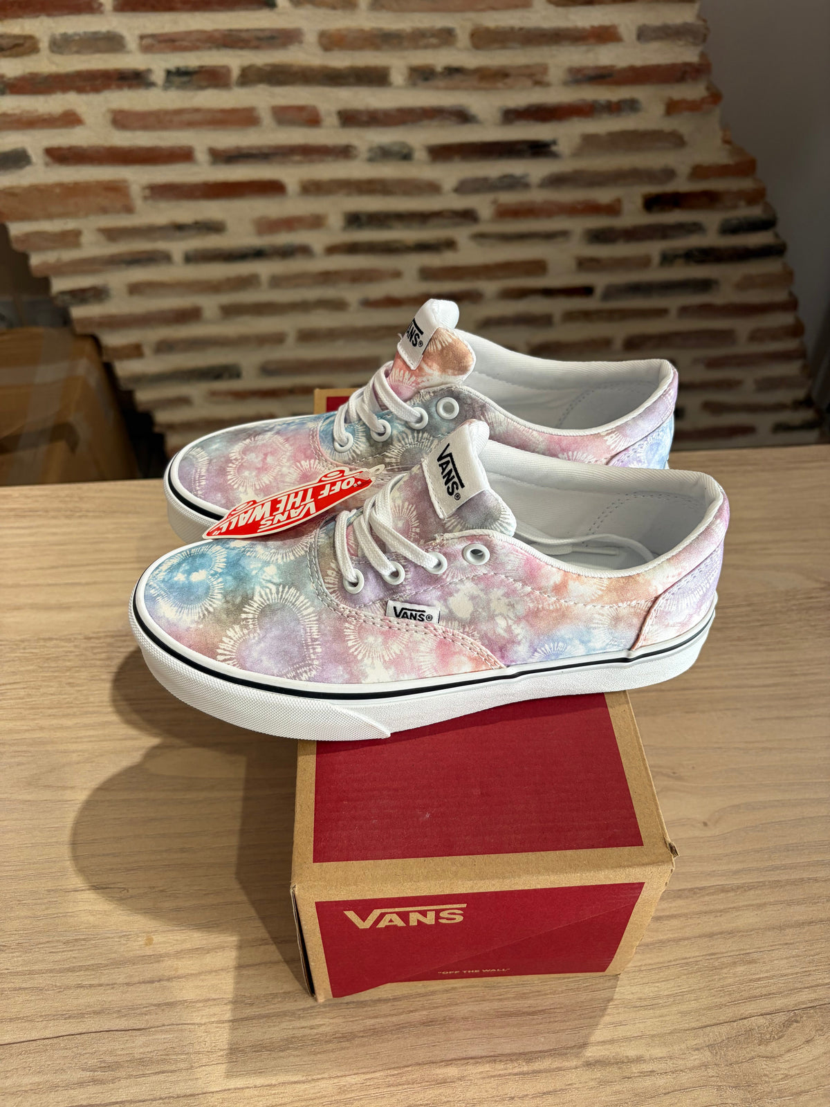 Vans Era Heart Tie Dye Multi/White Femme - Taille 36 EU - Neuves avec boîte
