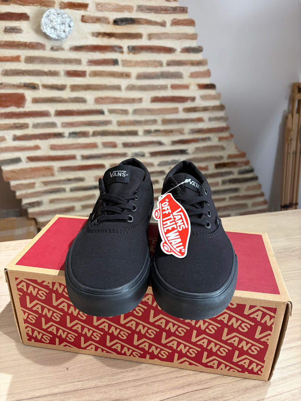 Vans Doheny Black/Black Femme – Taille 36 EU – Neuves avec boîte