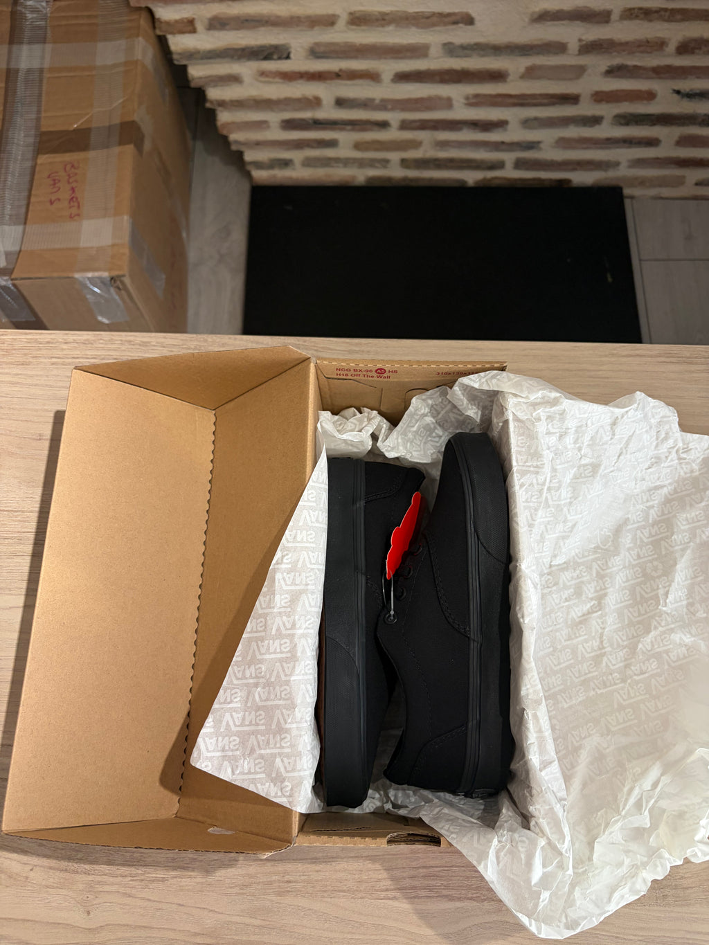 Vans Doheny Black/Black Femme – Taille 36 EU – Neuves avec boîte