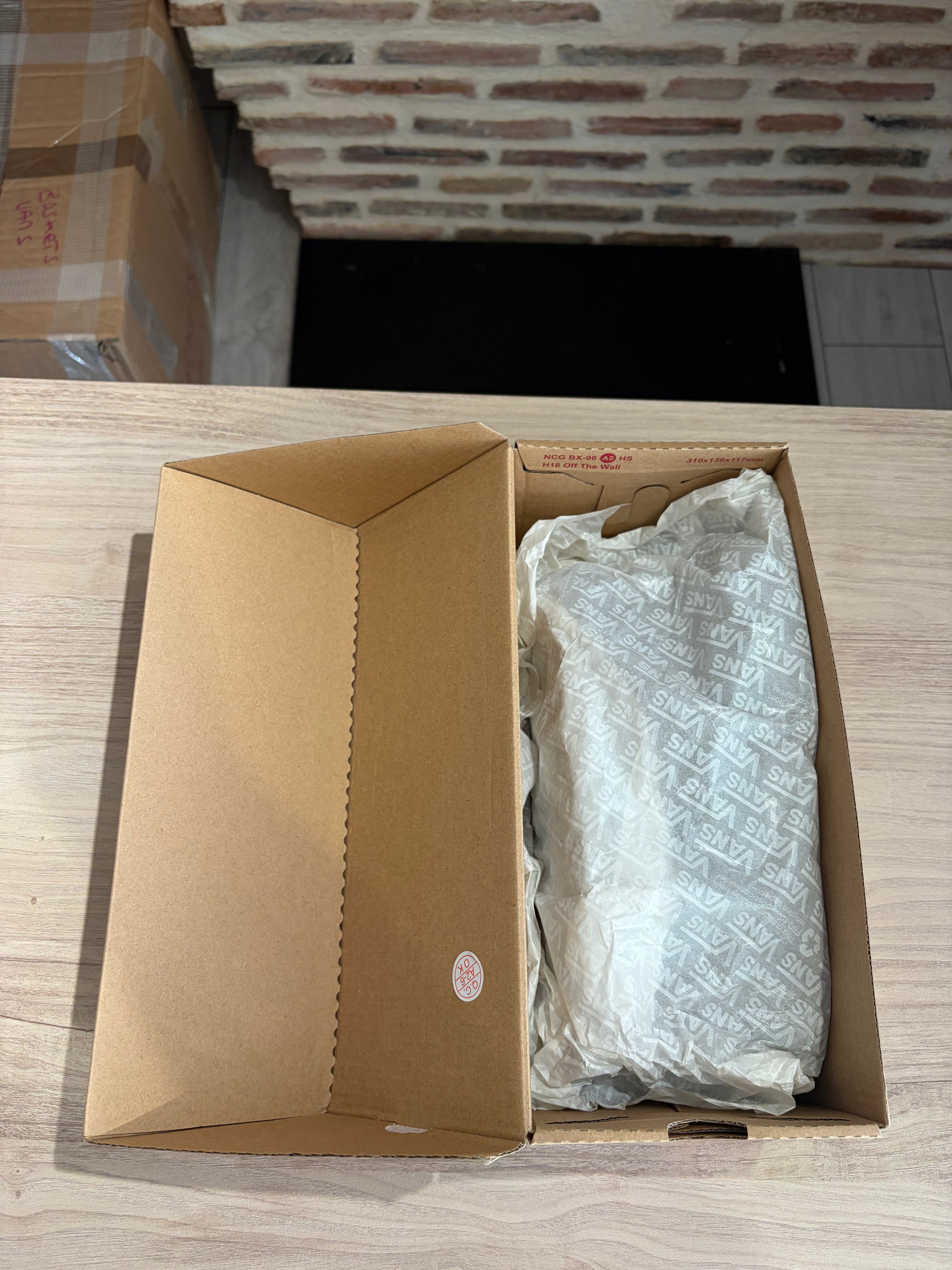 Vans Doheny Black/Black Femme – Taille 36 EU – Neuves avec boîte