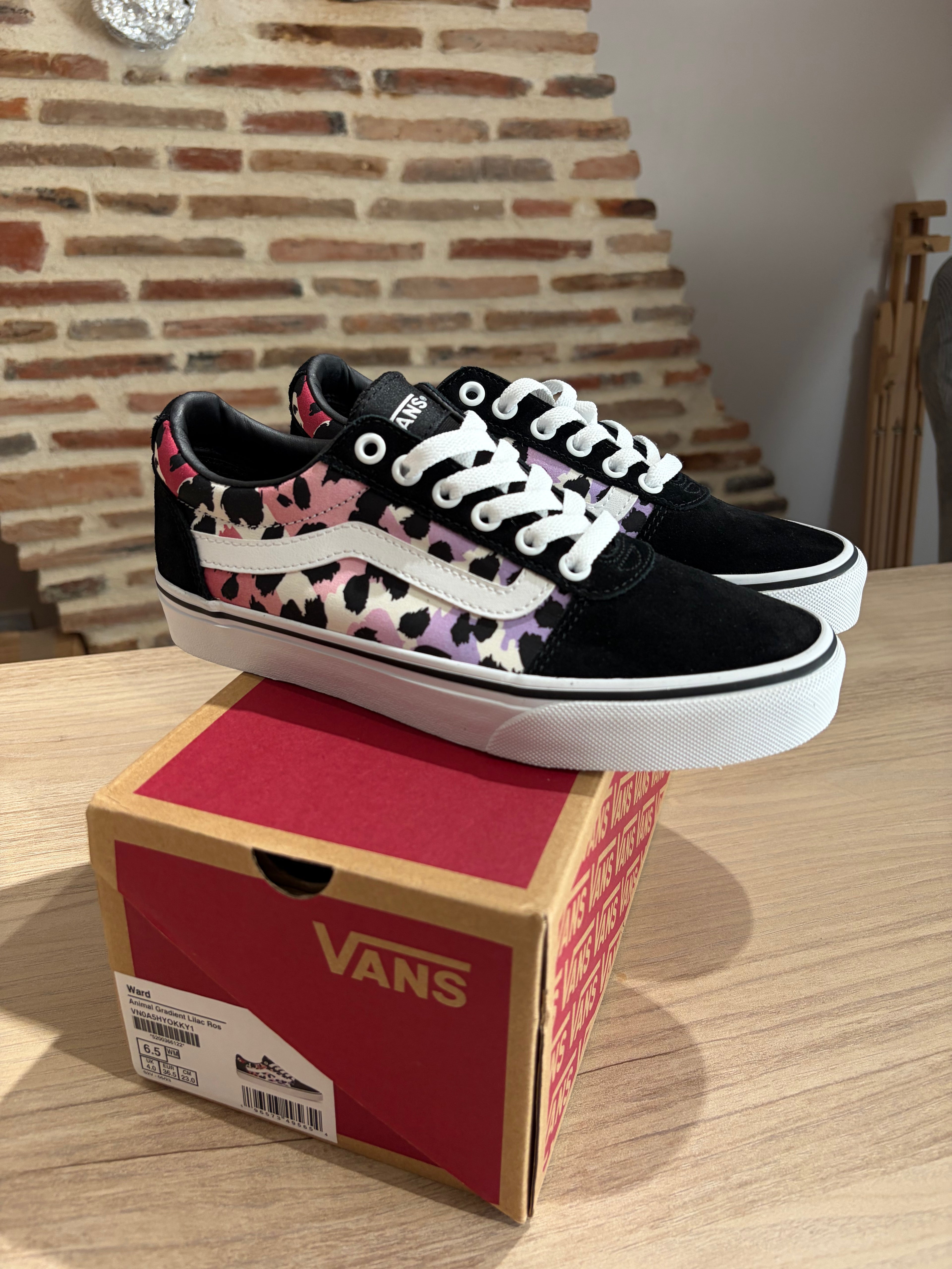 Vans Ward Léopard Multicolore Femme – Taille 36,5 EU – Neuves avec boîte