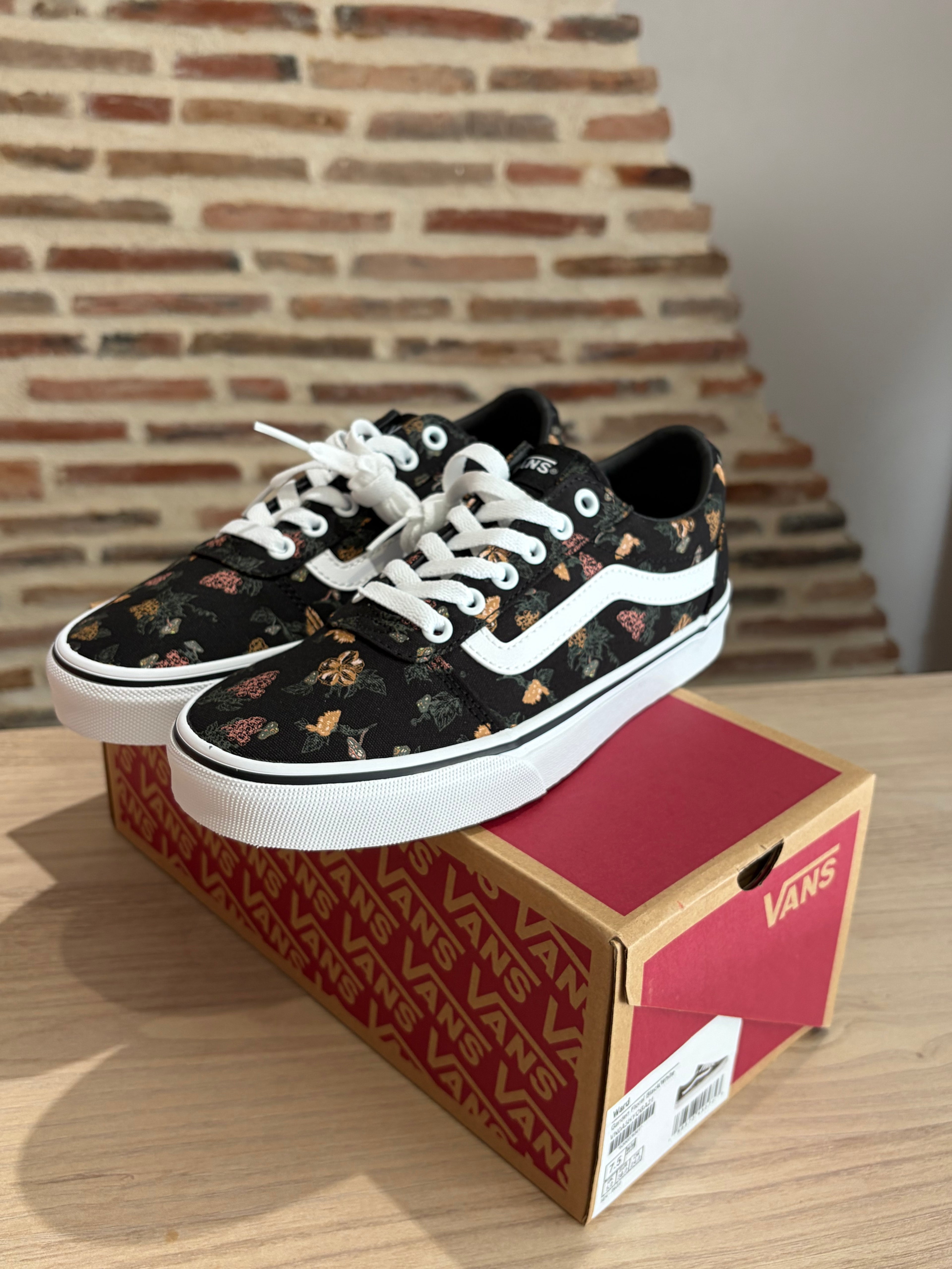 Vans Ward Garden Floral Black/White Femme – Neuves avec boîte – Taille 38