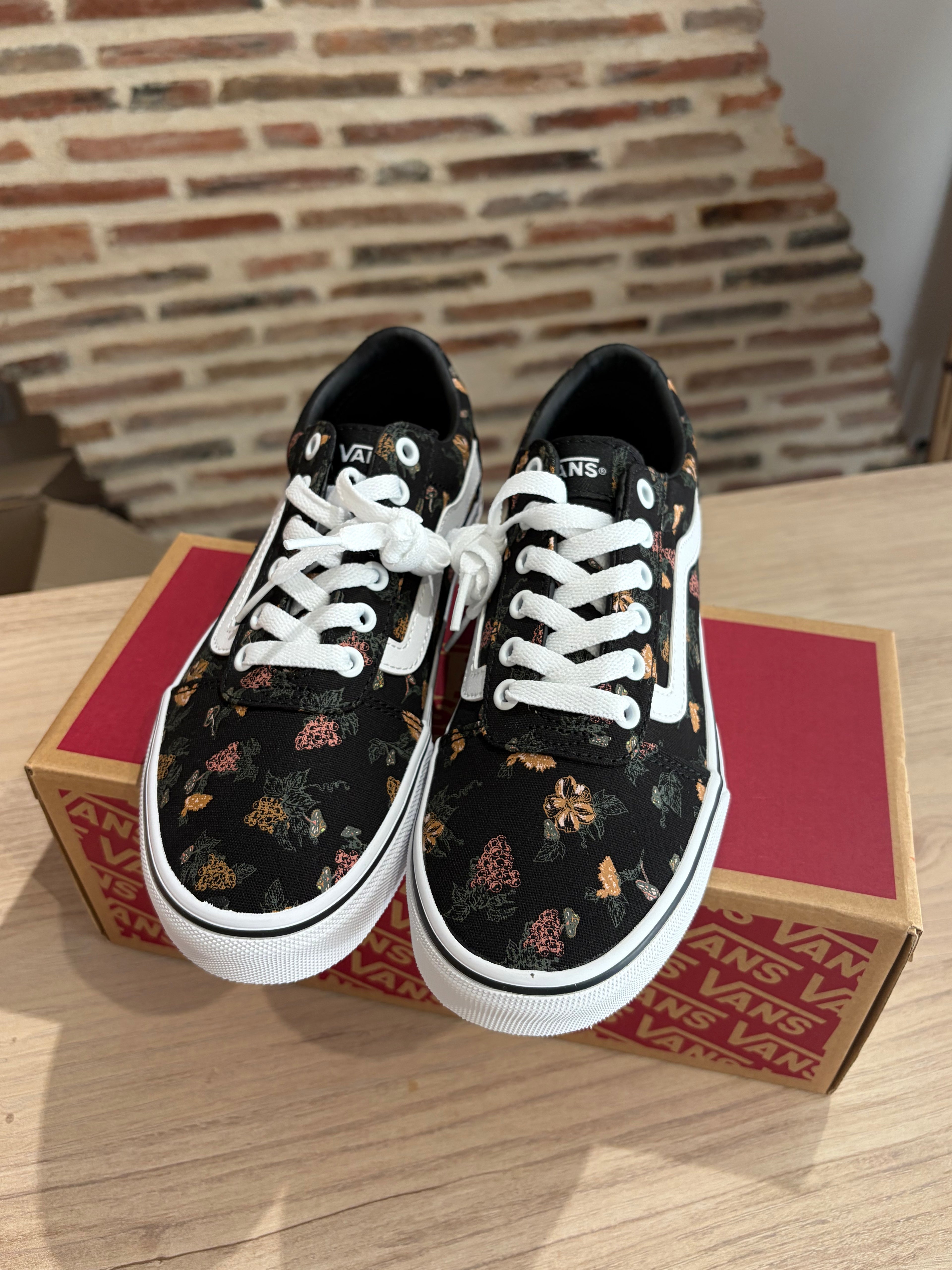 Vans Ward Garden Floral Black/White Femme – Neuves avec boîte – Taille 38