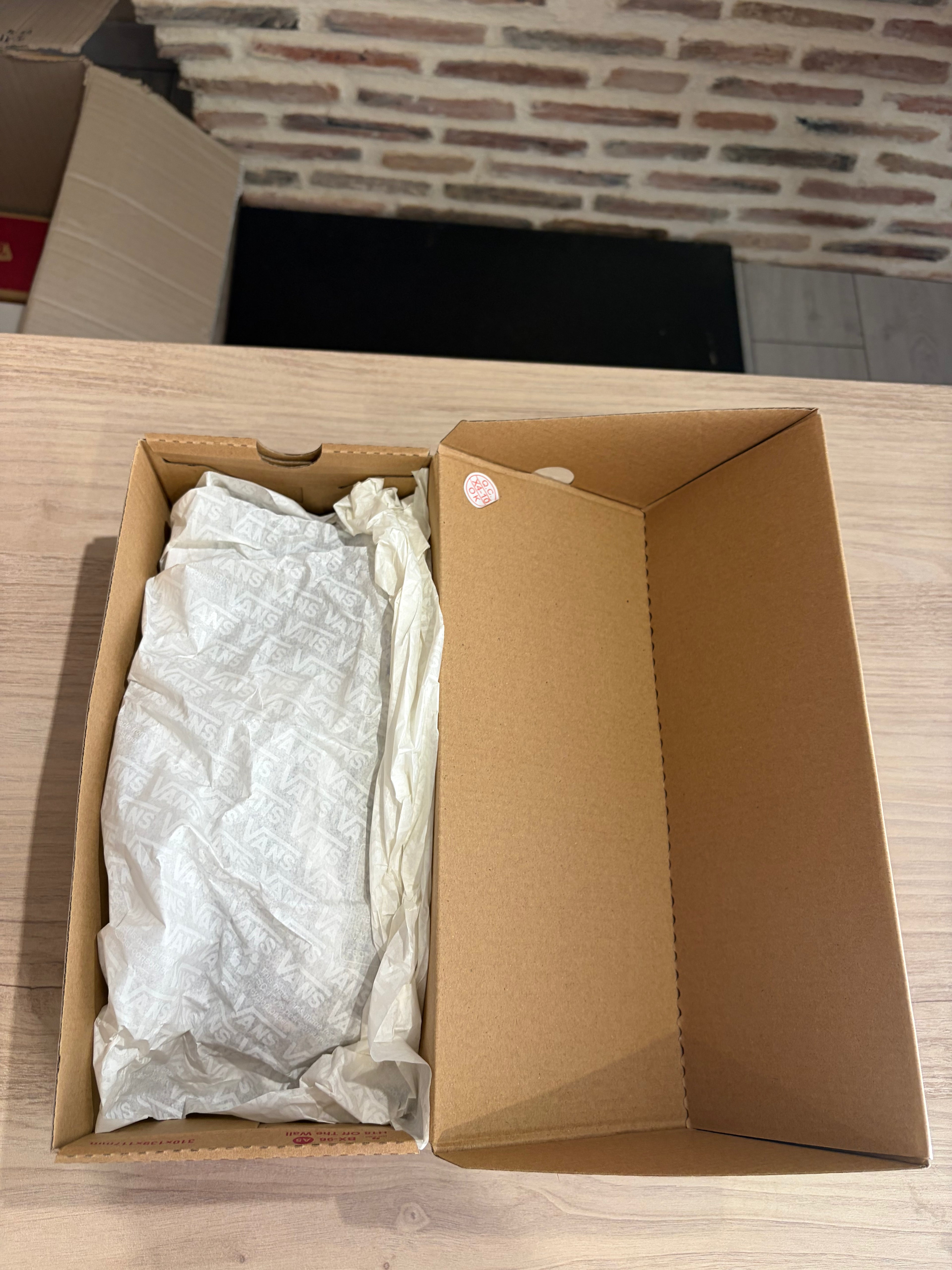 Vans Ward Garden Floral Black/White Femme – Neuves avec boîte – Taille 38