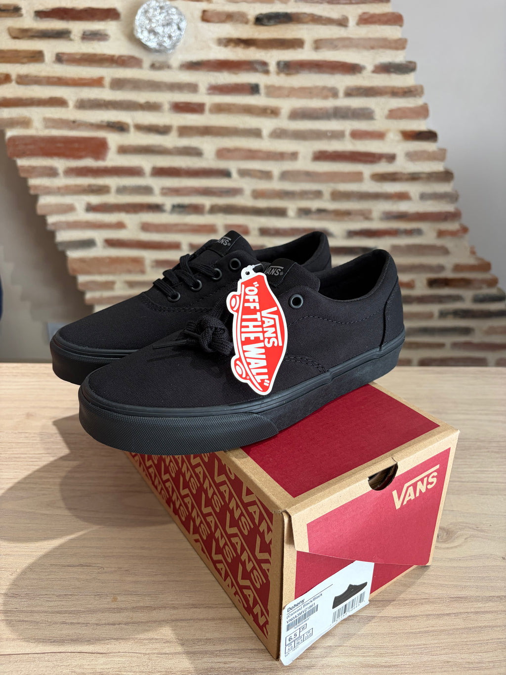 Vans Doheny Canvas Black/Black Femme – Neuves avec boîte – Taille 36,5