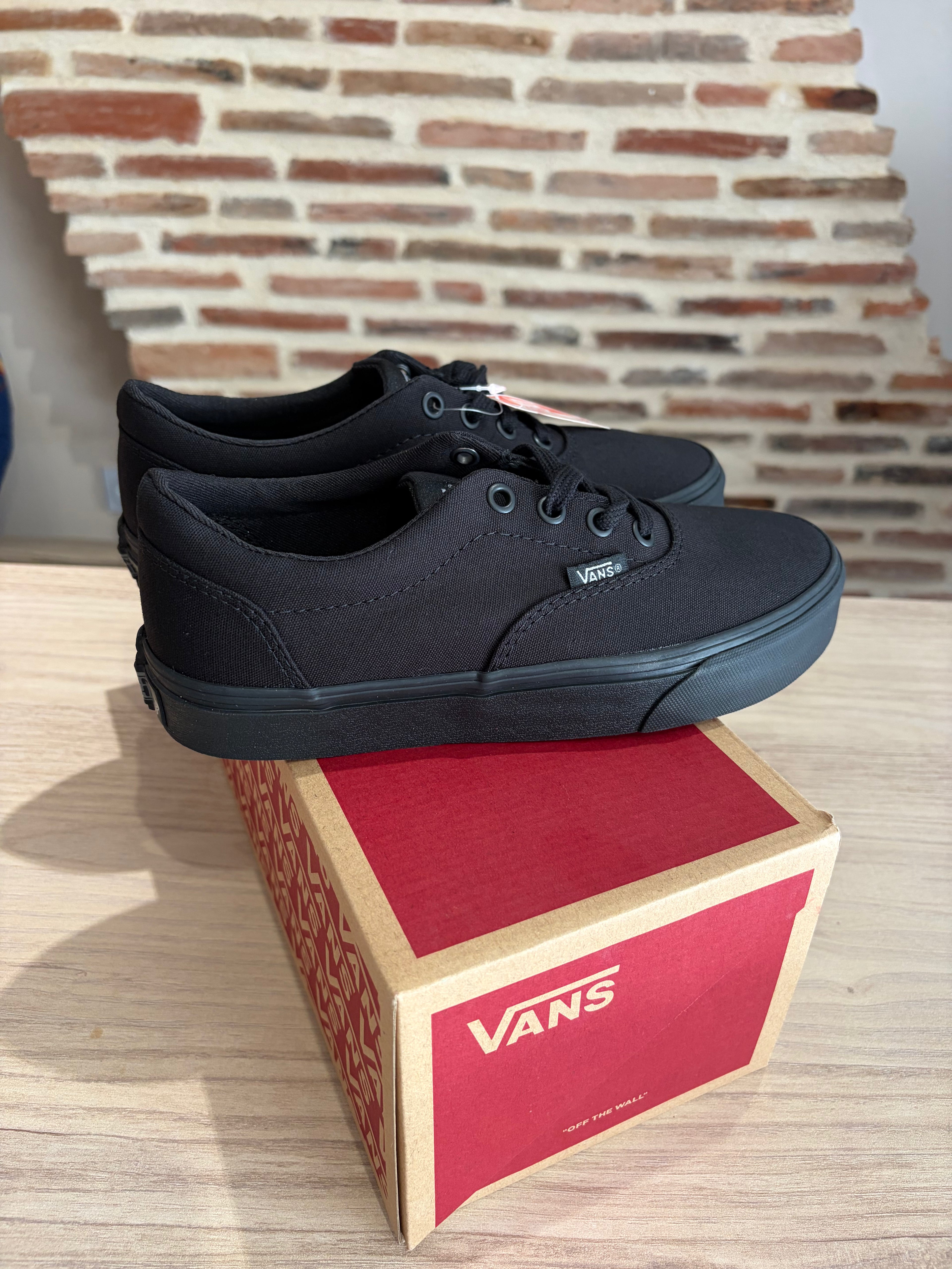 Vans Doheny Canvas Black/Black Femme – Neuves avec boîte – Taille 36,5