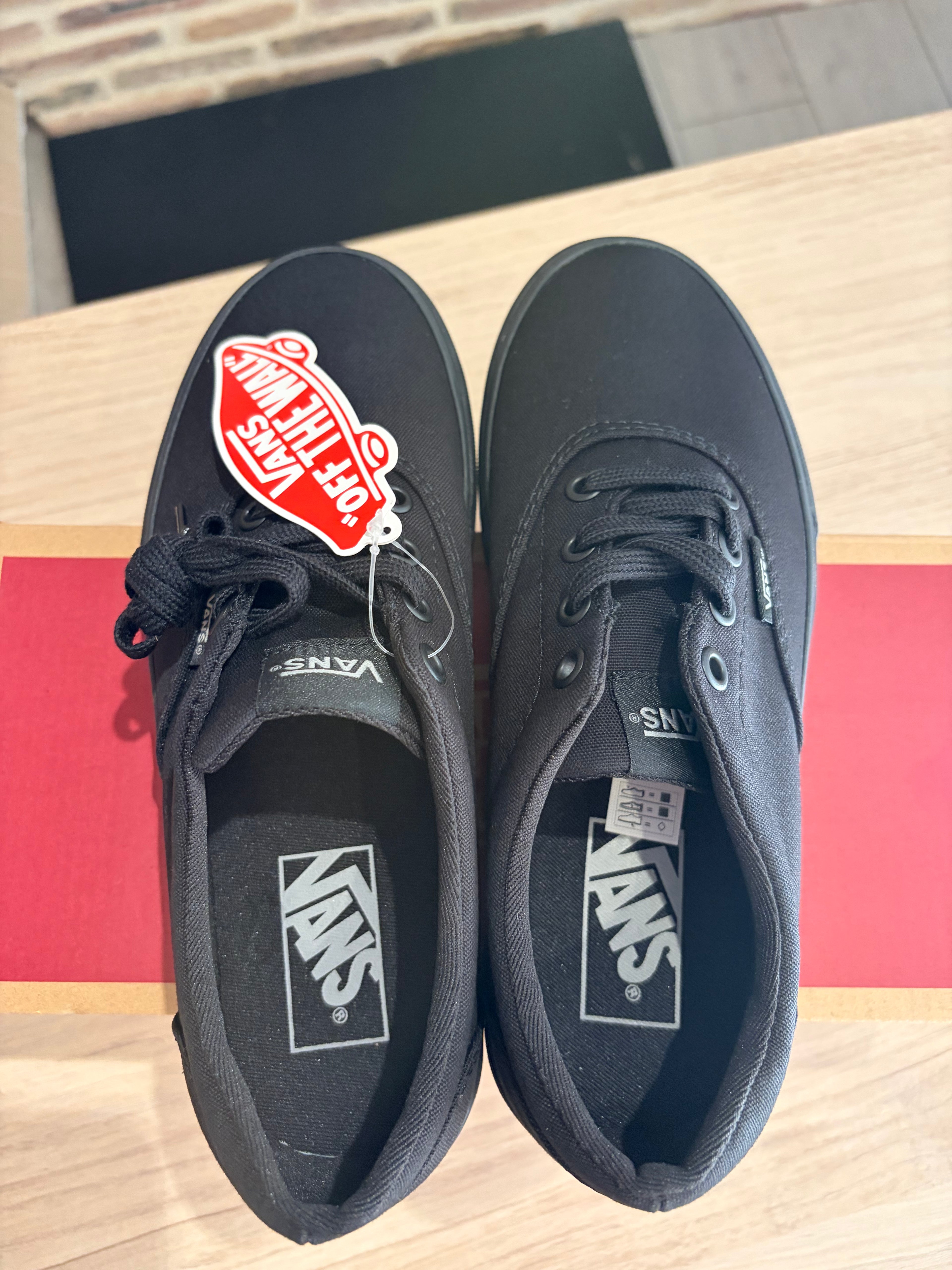 Vans Doheny Canvas Black/Black Femme – Neuves avec boîte – Taille 36,5