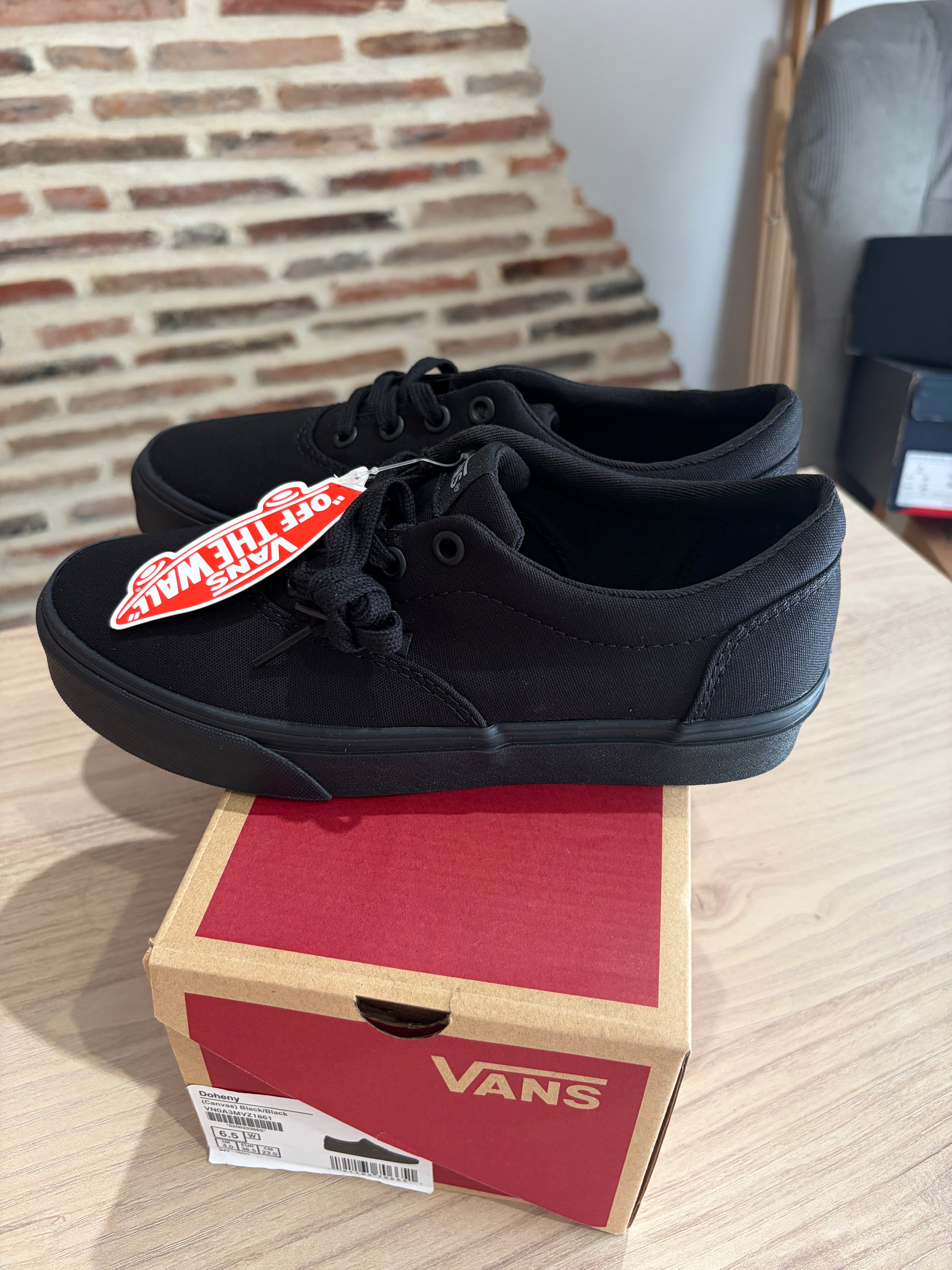 Vans Doheny Canvas Black/Black Femme – Neuves avec boîte – Taille 36,5