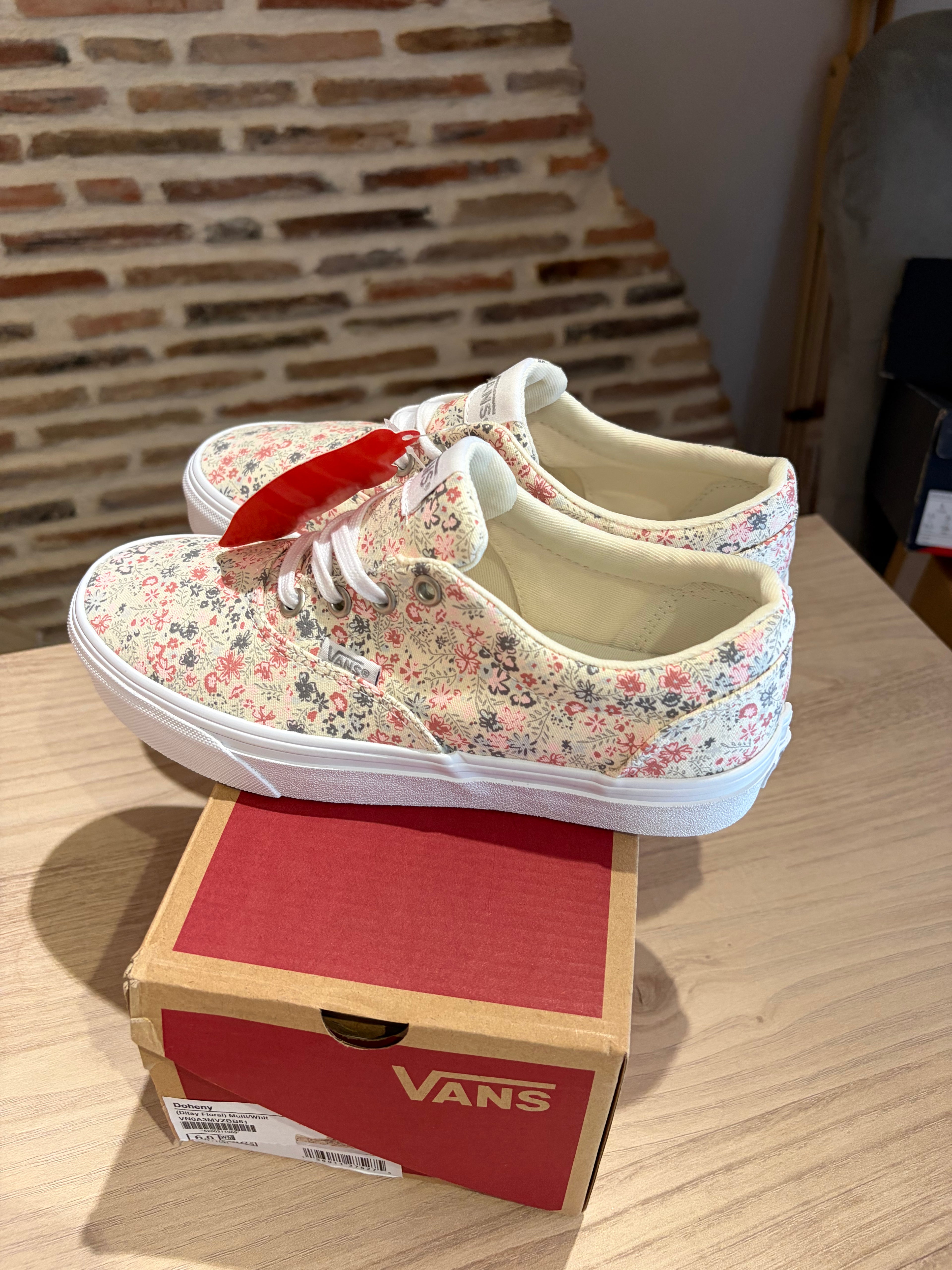 Vans Doheny Ditsy Floral Multi/White Femme – Neuves avec boîte – Taille 36