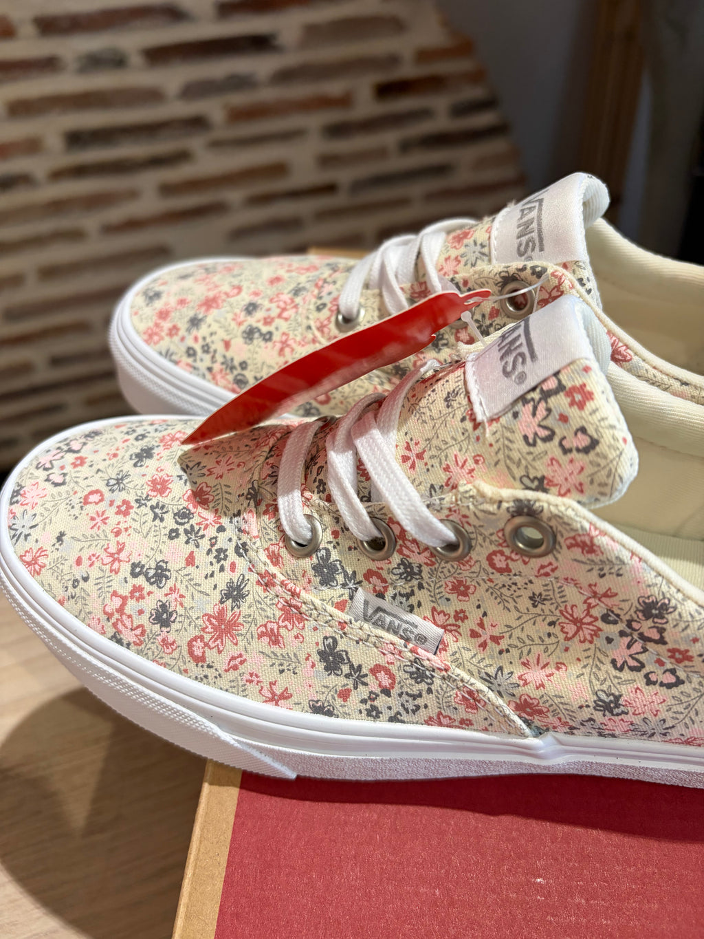 Vans Doheny Ditsy Floral Multi/White Femme – Neuves avec boîte – Taille 36