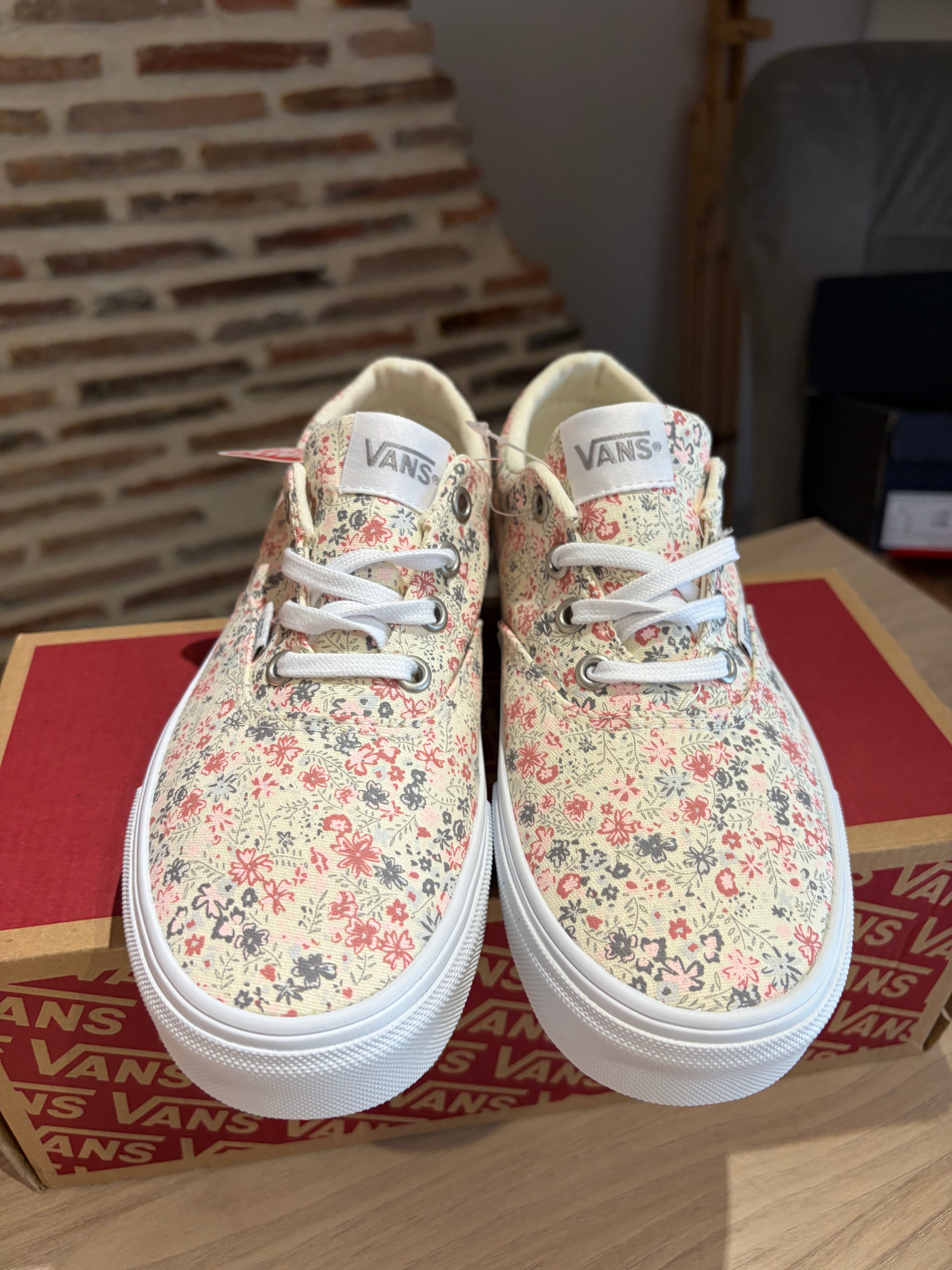 Vans Doheny Ditsy Floral Multi/White Femme – Neuves avec boîte – Taille 36