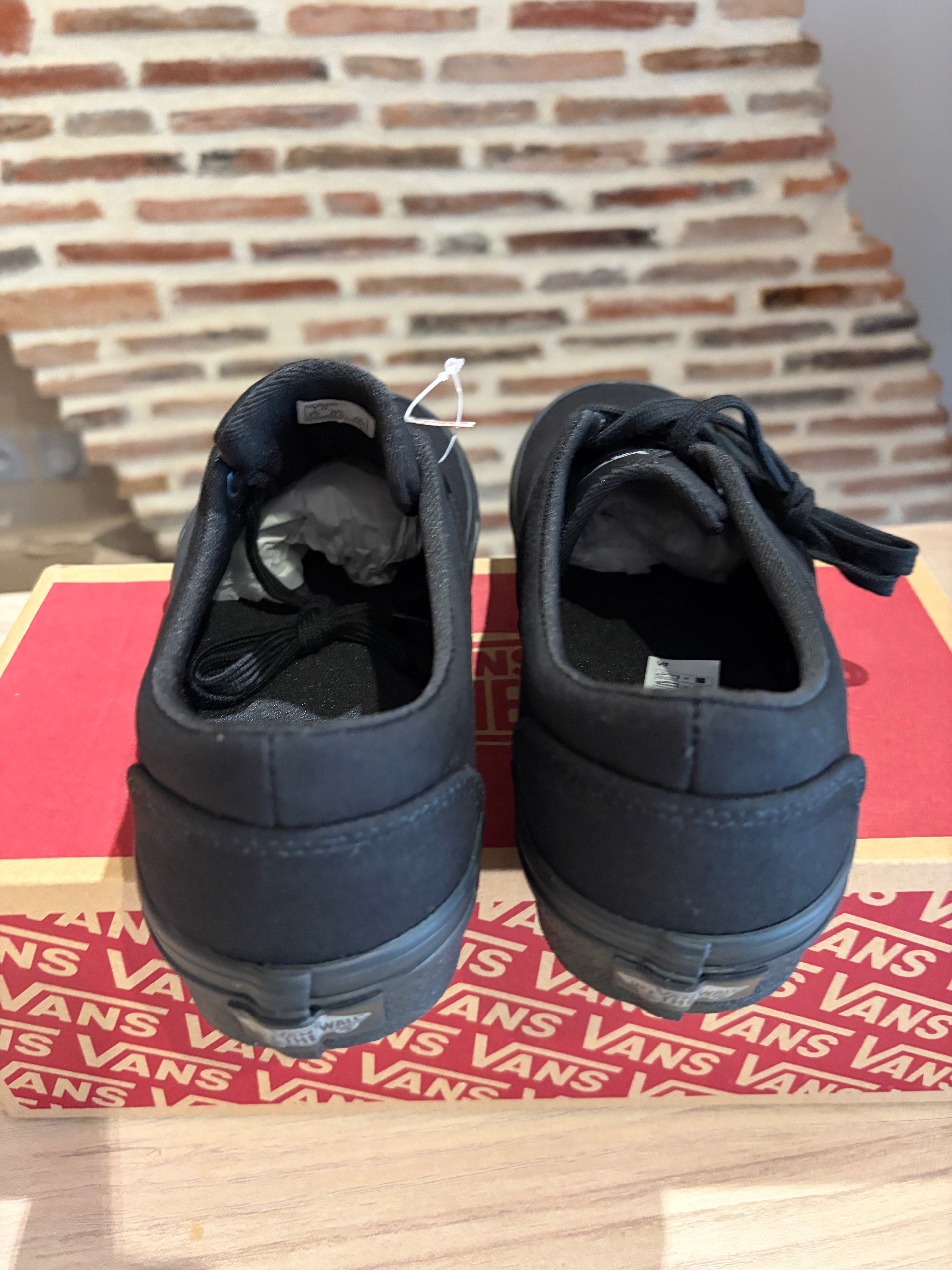 Vans Doheny Canvas Black/Black Femme – Neuves avec boîte – Taille 37