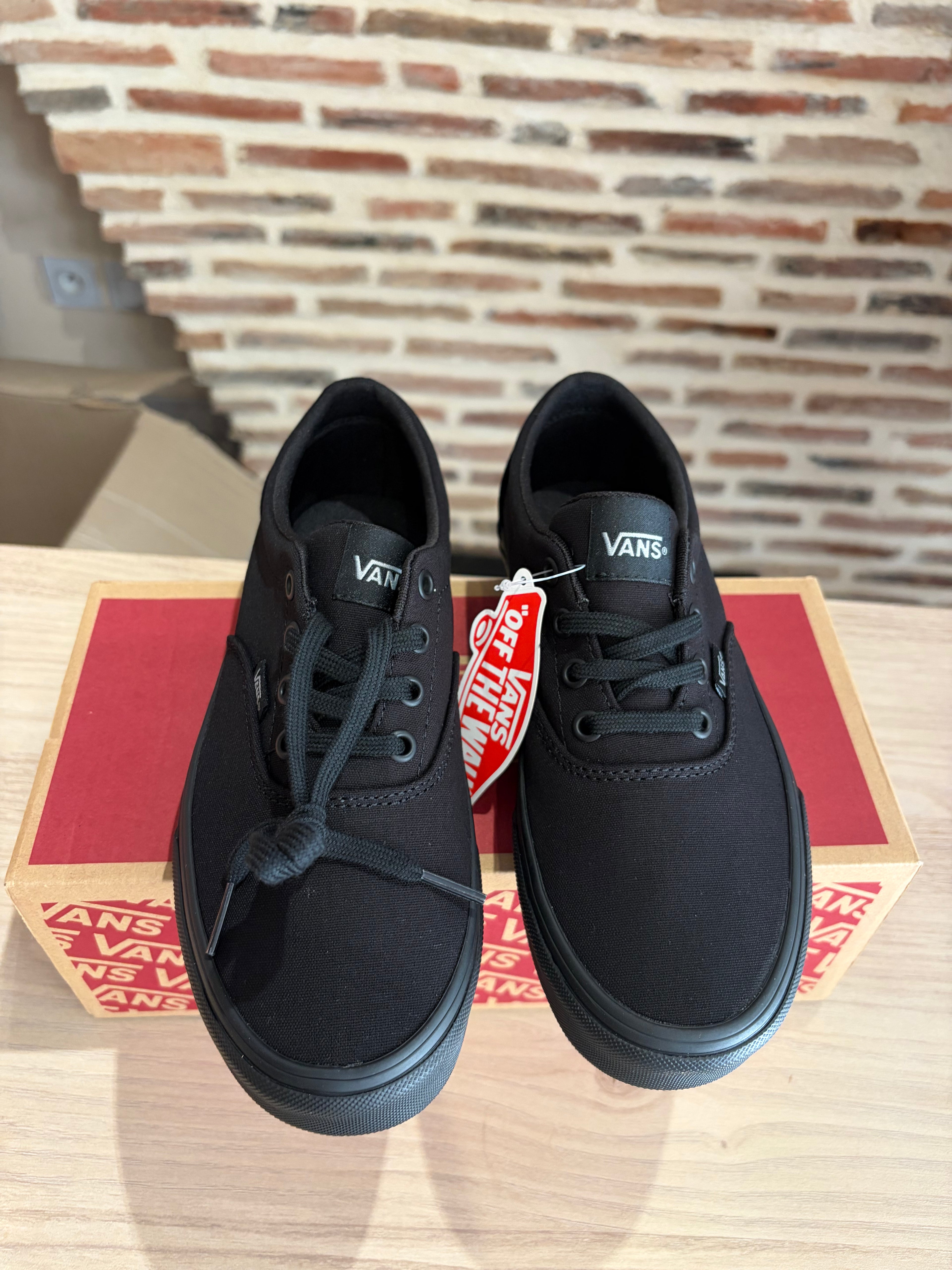 Vans Doheny Canvas Black/Black Femme – Neuves avec boîte – Taille 37