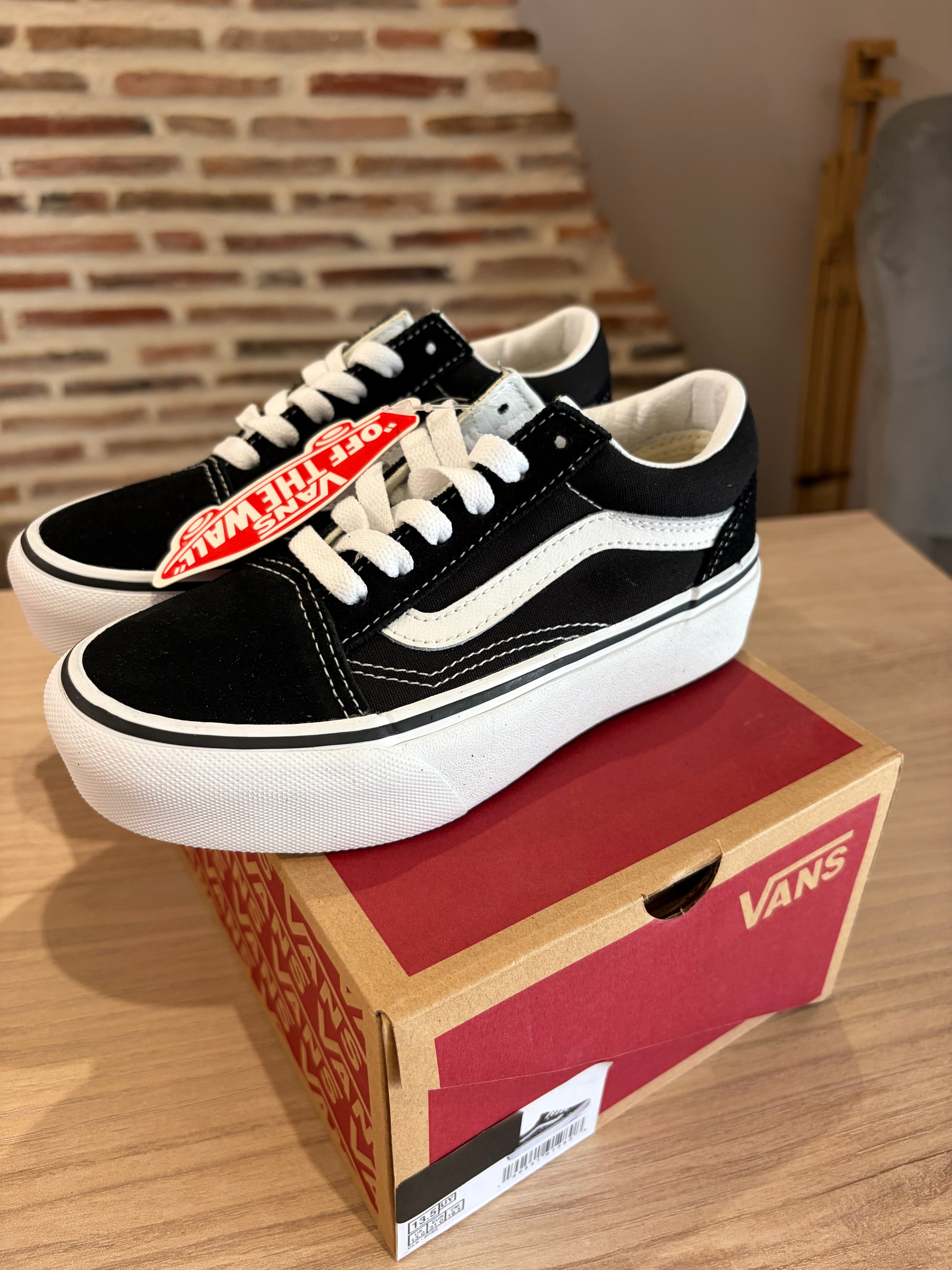 Vans Old Skool Platform Enfant – Noir/Blanc – Pointure 31 – Neuves