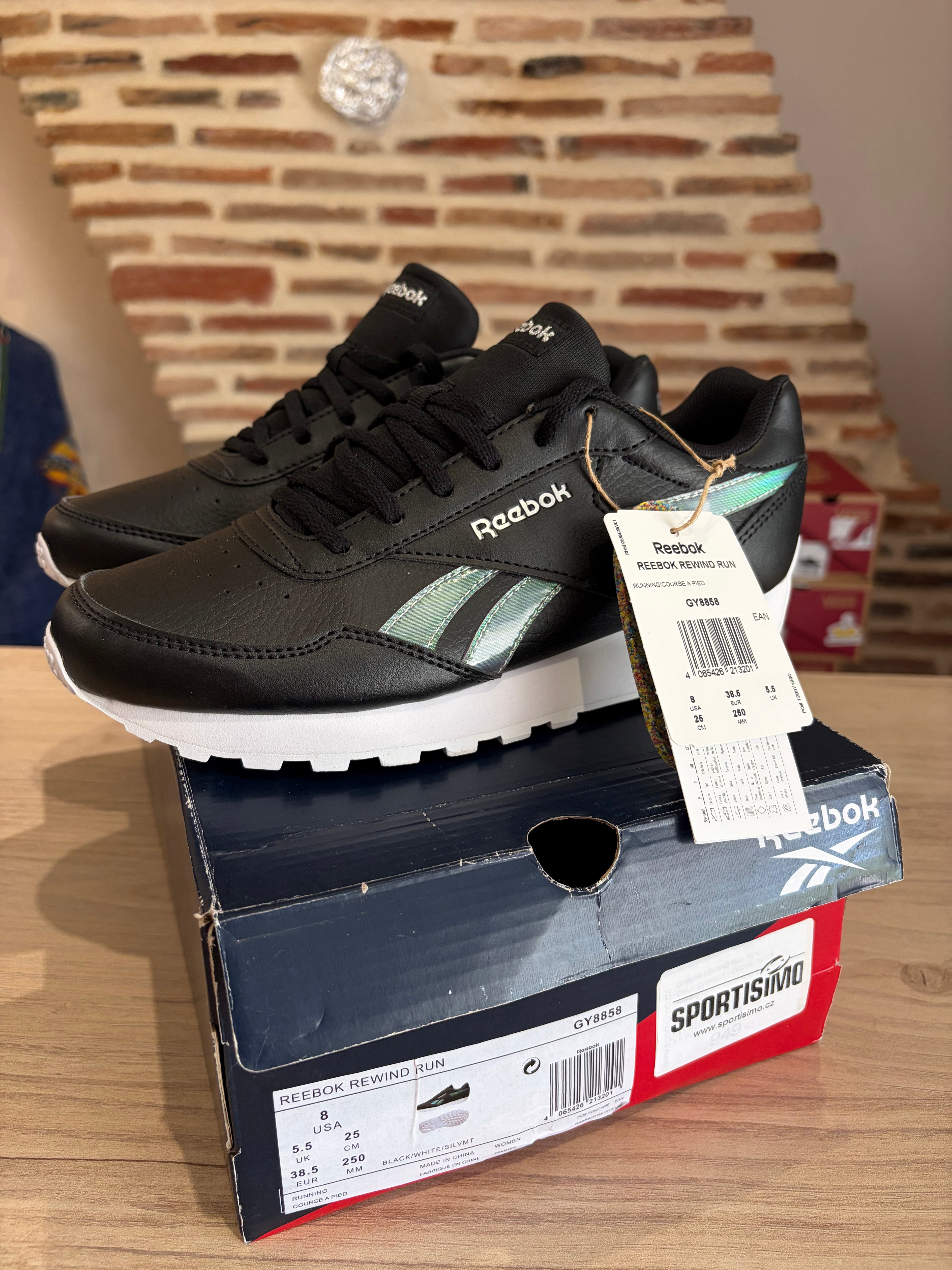 Reebok Rewind Run Femme Noire - GY8358 - Pointure 38,5