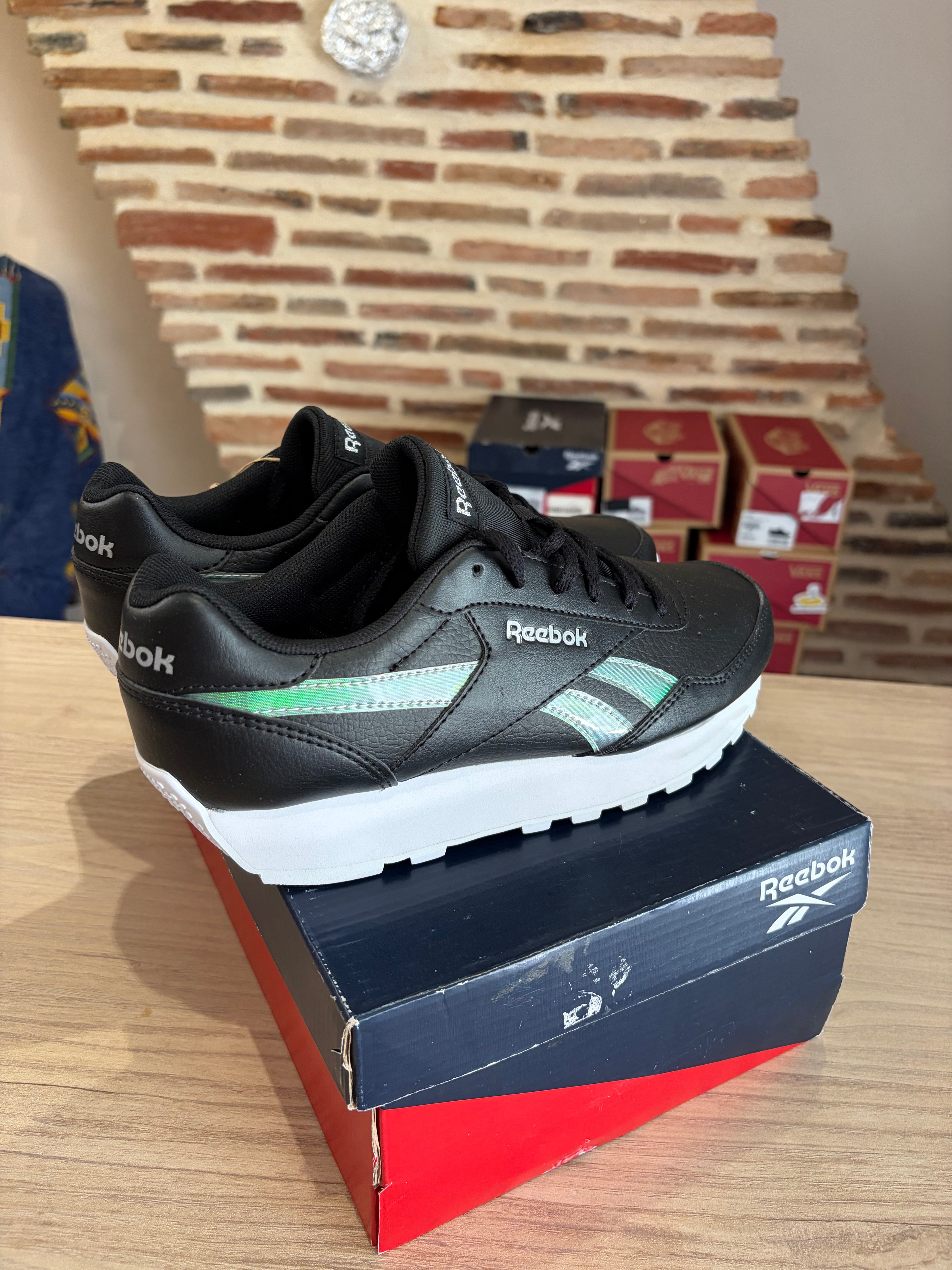 Reebok Rewind Run Femme Noire - GY8358 - Pointure 38,5