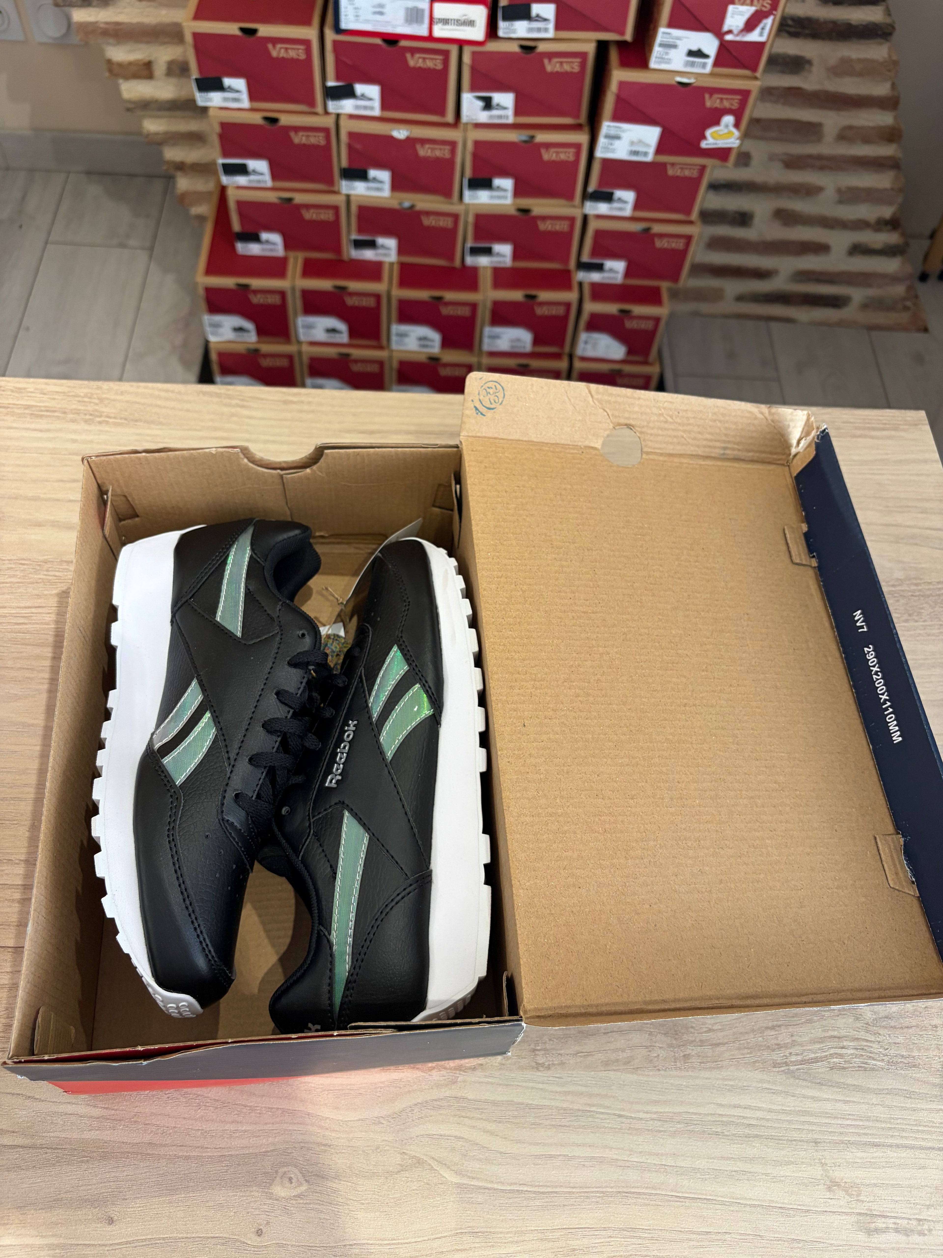 Reebok Rewind Run Femme Noire - GY8358 - Pointure 38,5