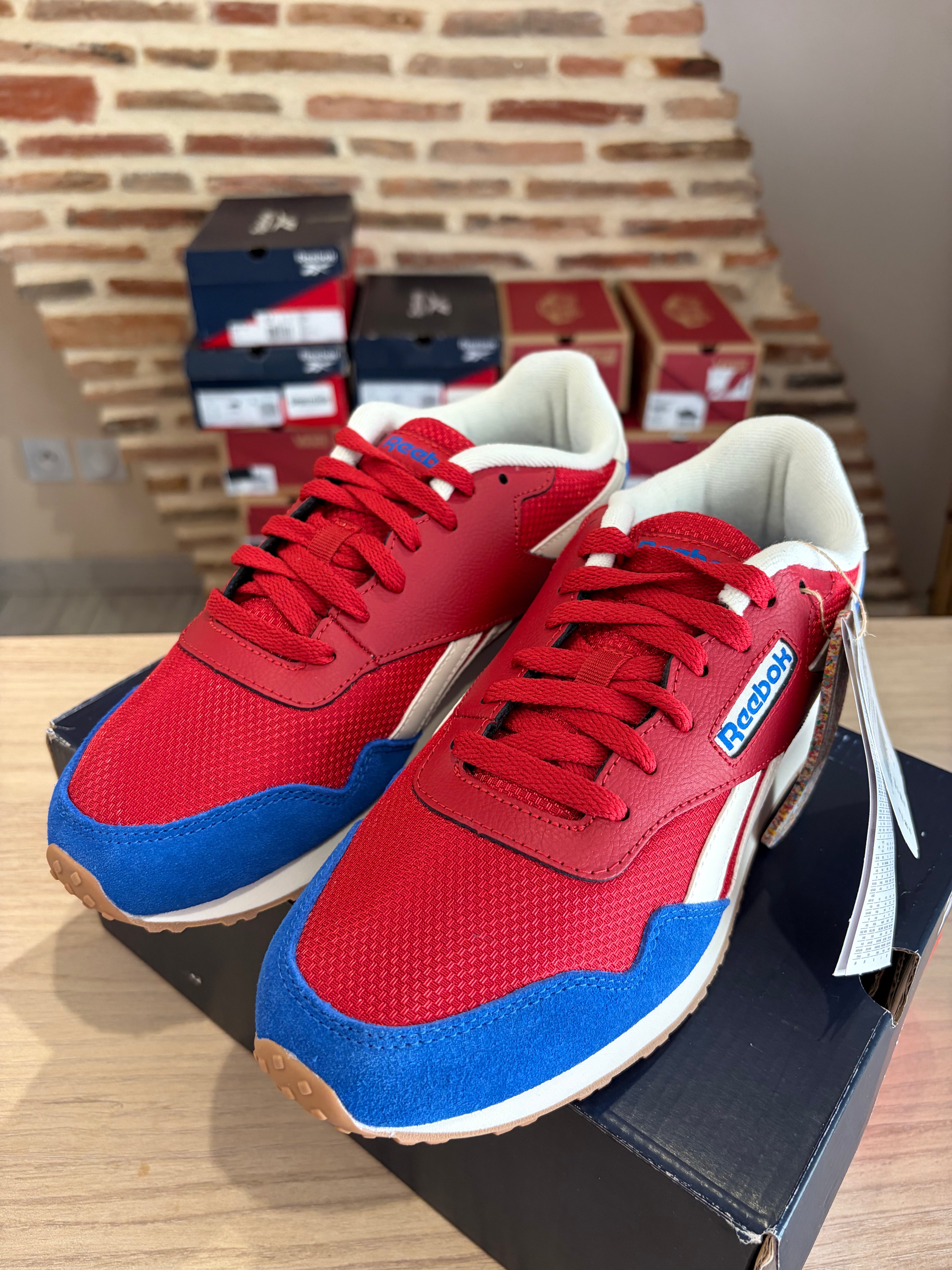 Reebok Royal Ultra Rouge Bleu Blanc - GY8836 - Pointure 40,5