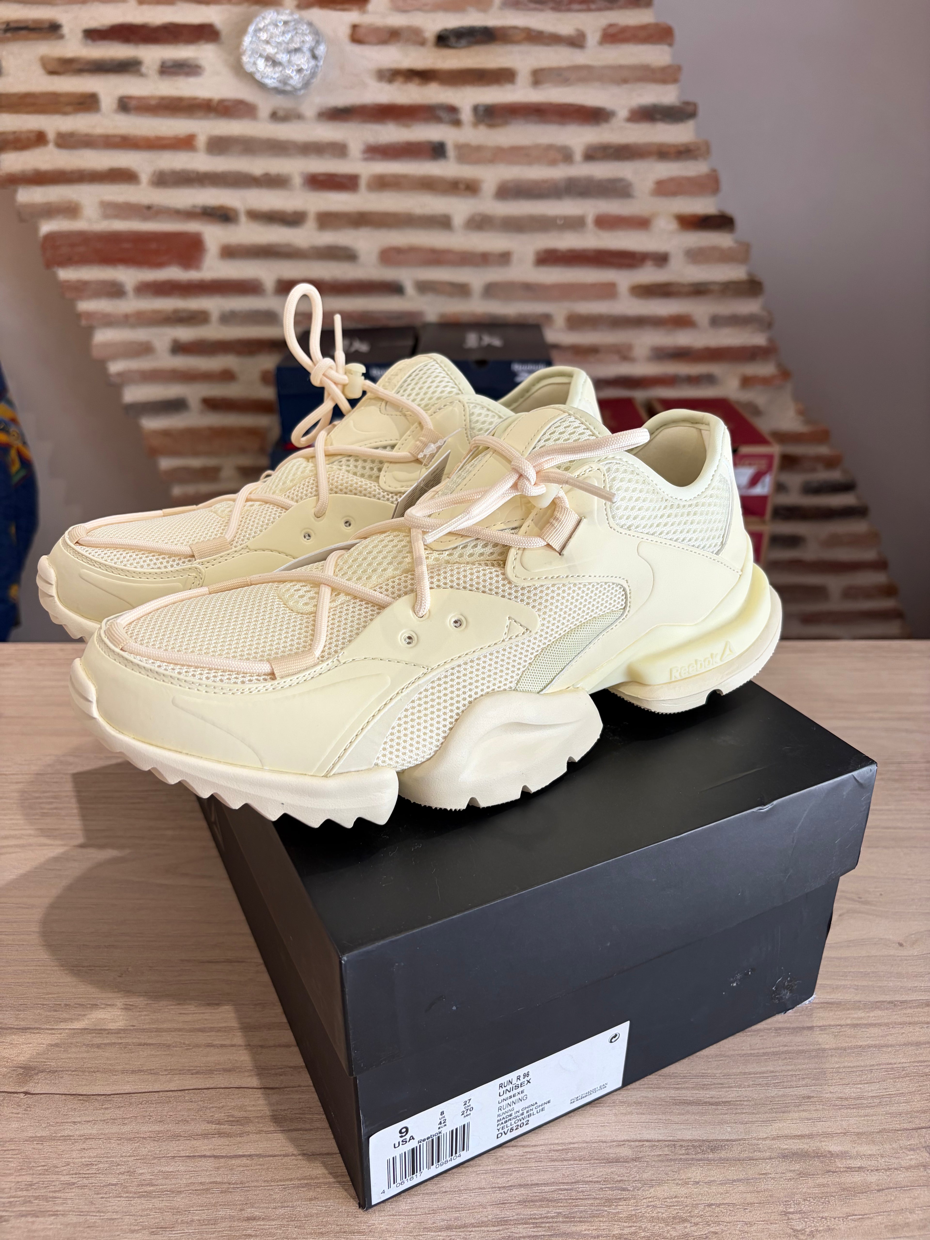 Reebok Run 96 Beige Crème - DV6822 - Pointure 42