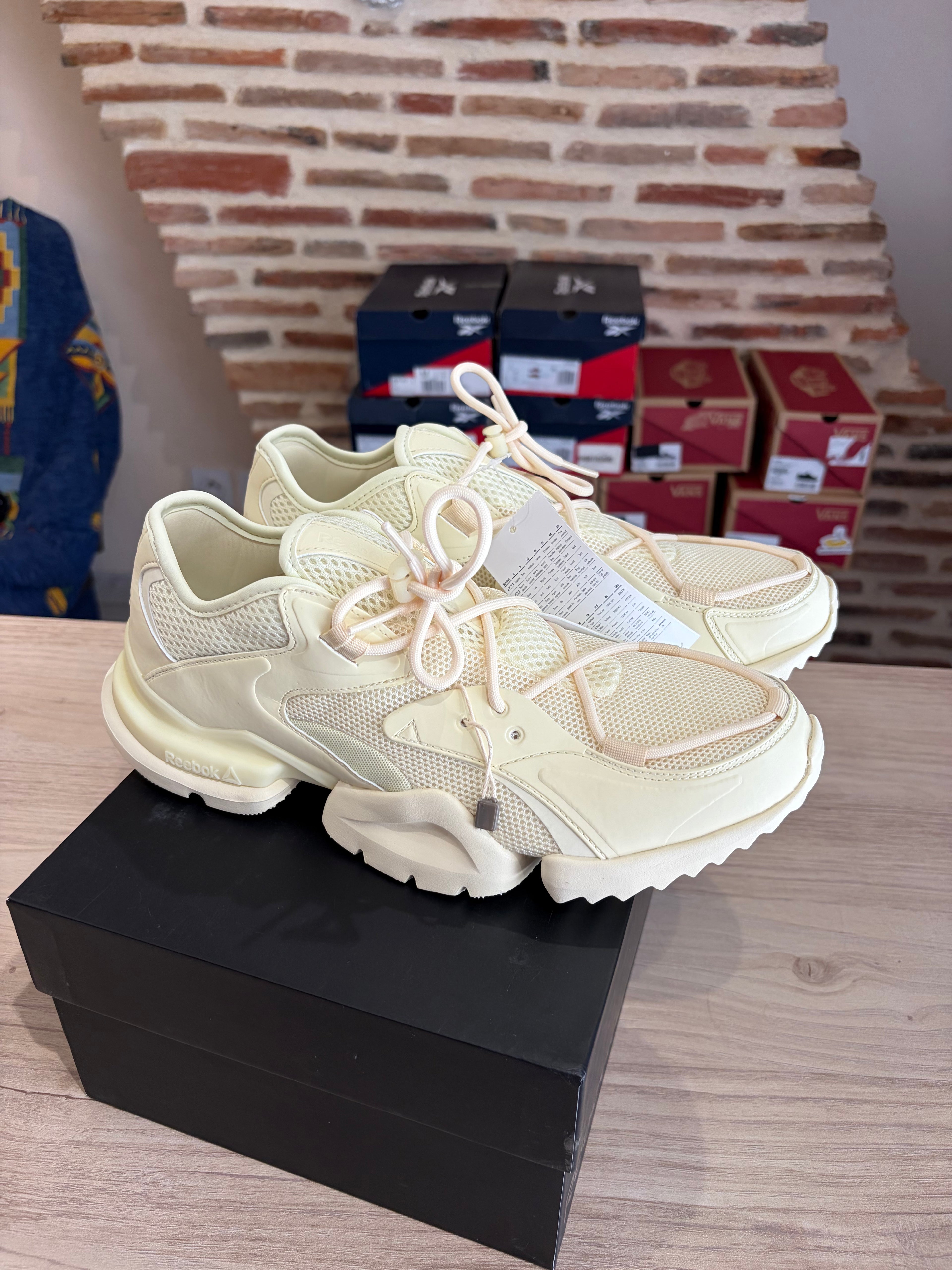 Reebok Run 96 Beige Crème - DV6822 - Pointure 42