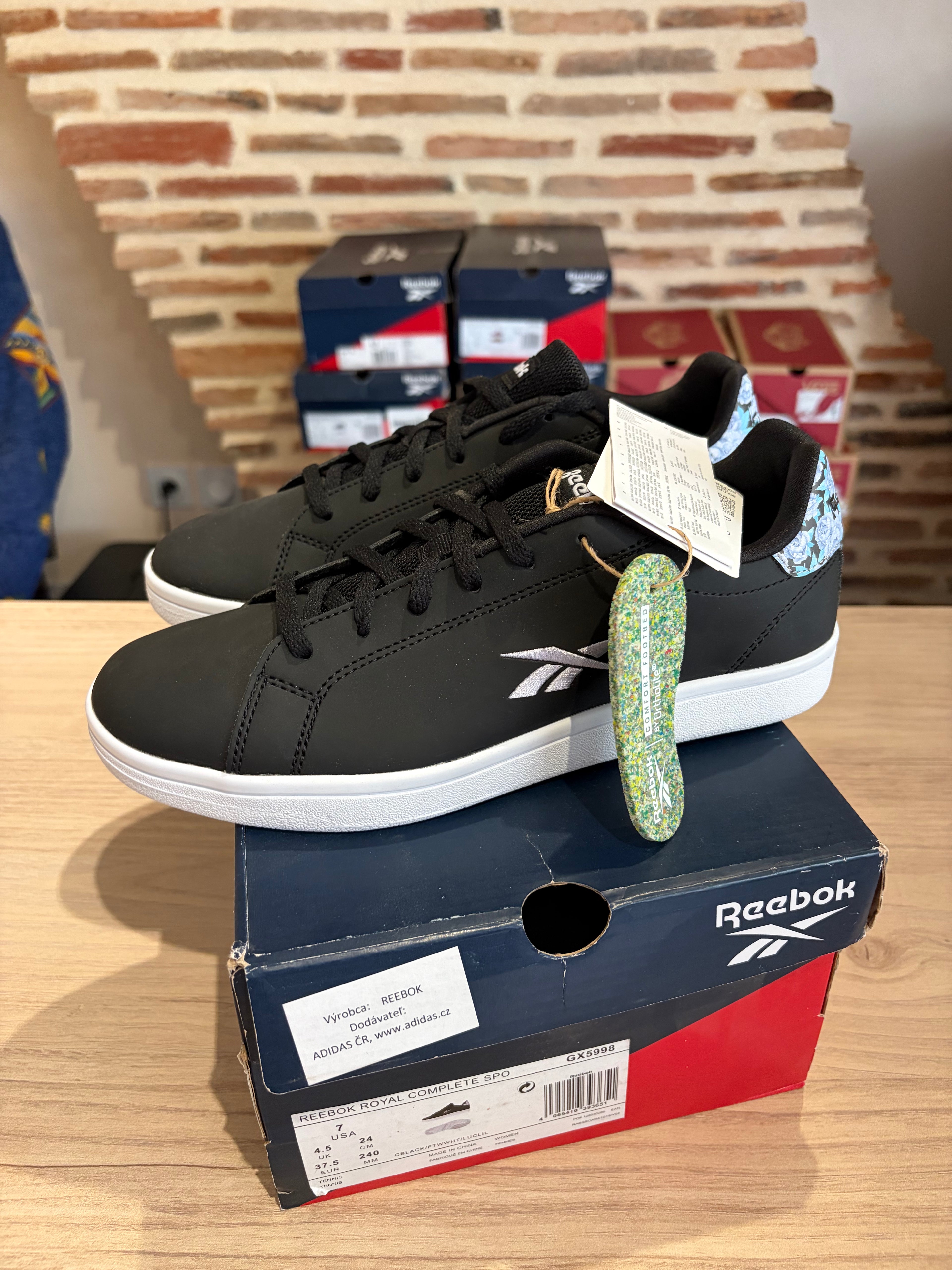 Reebok Royal Complete Sport Noir Blanc Femme Taille 37,5 Neuve