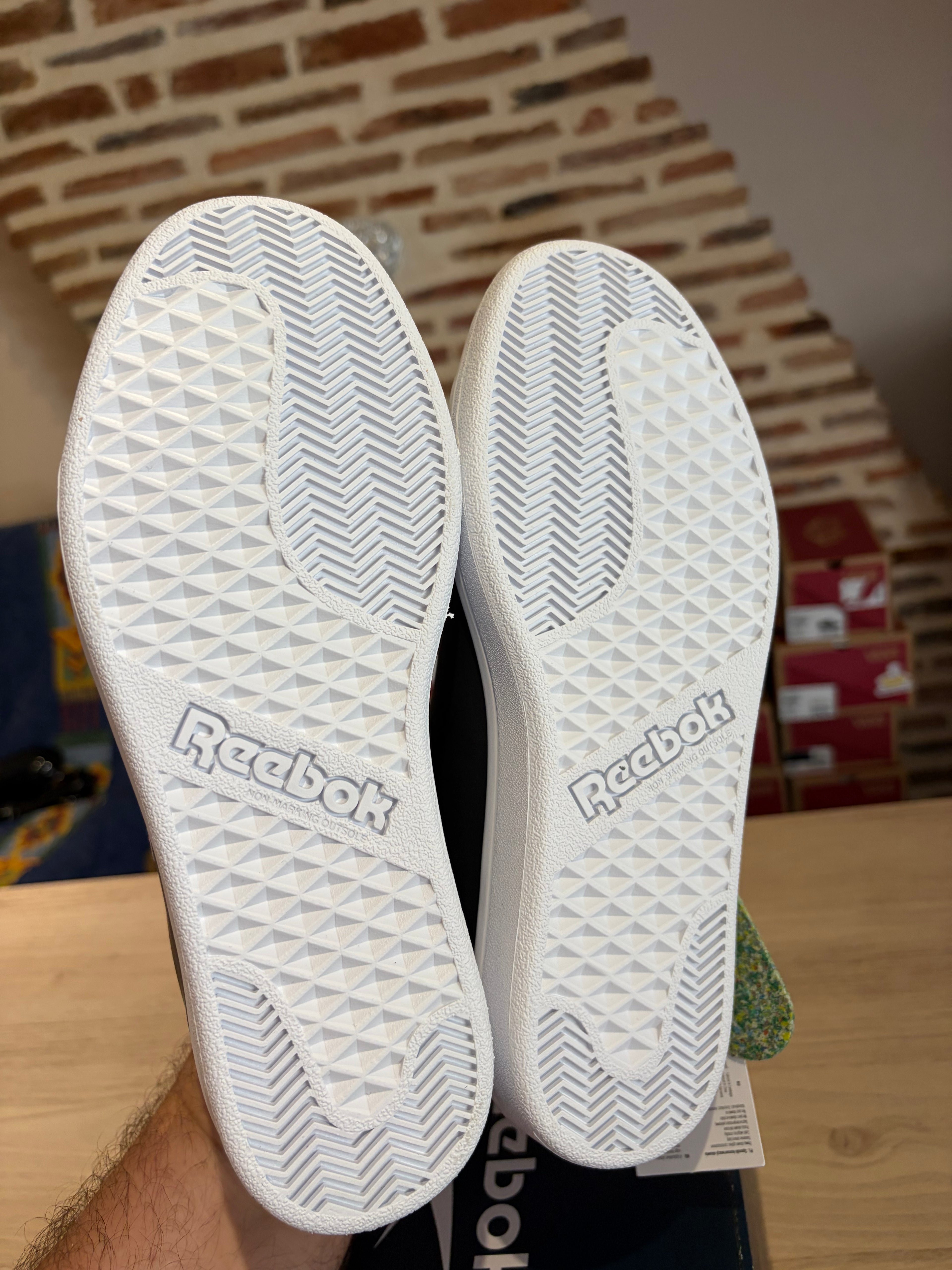 Reebok Royal Complete Sport Noir Blanc Femme Taille 37,5 Neuve